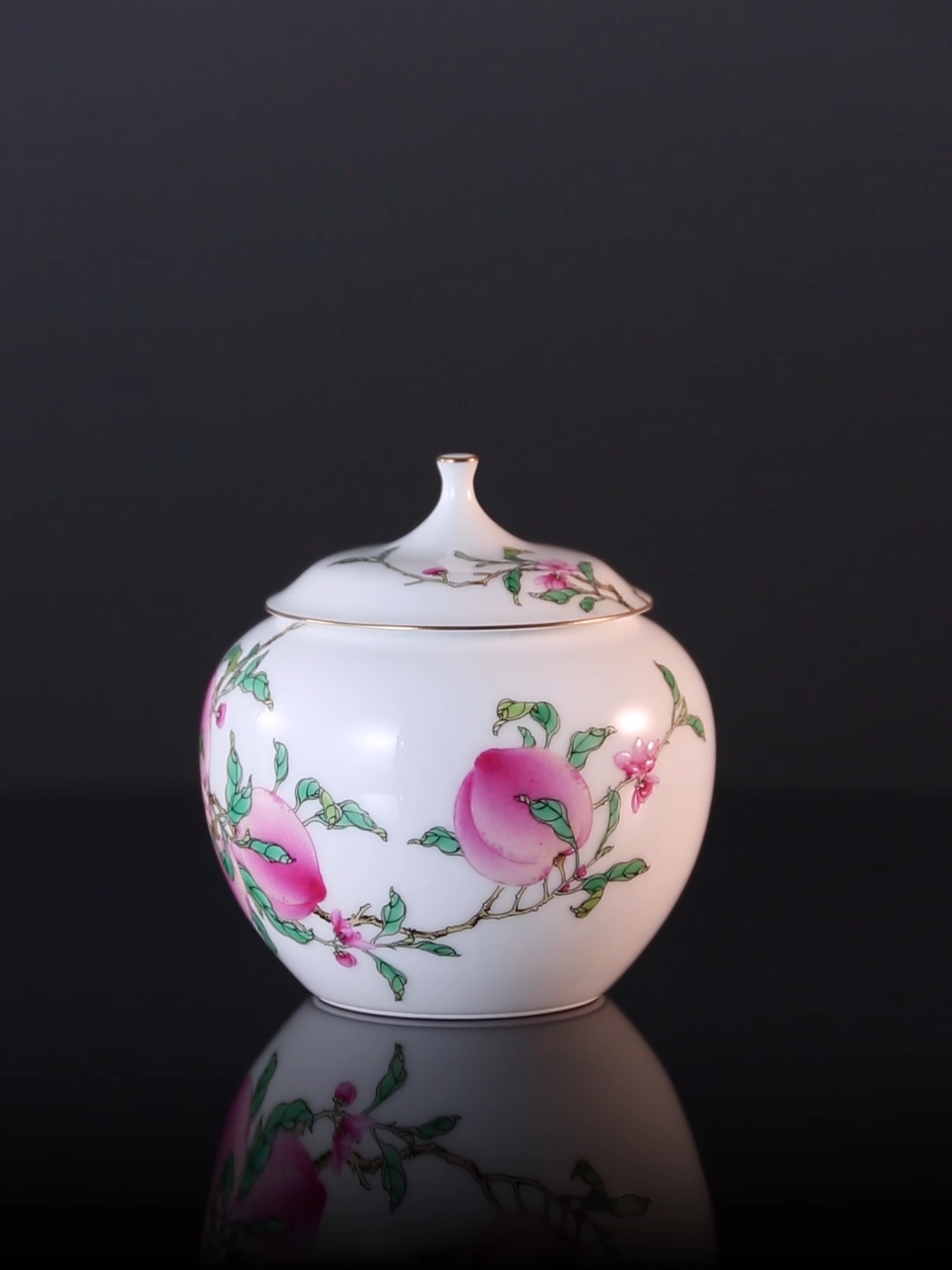 六桃苹果茶叶罐