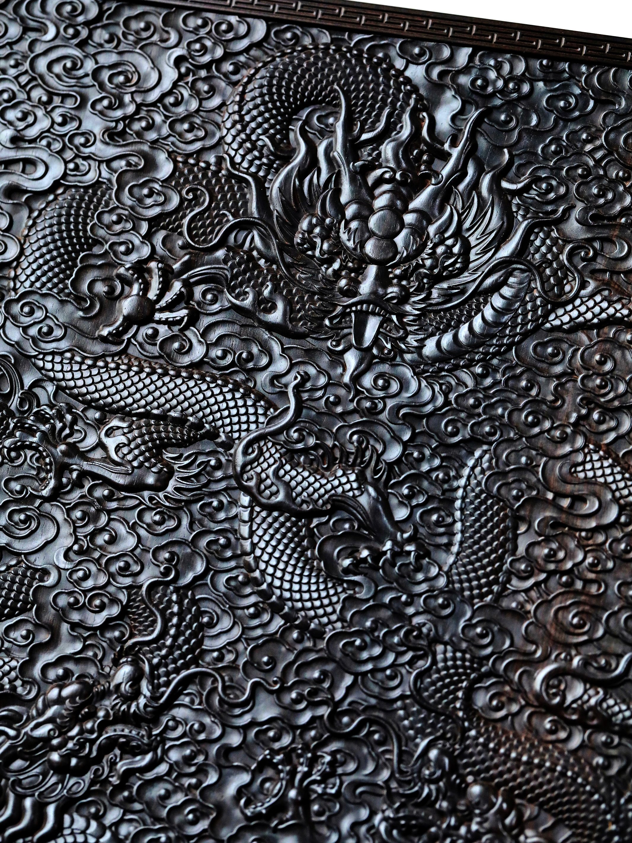 紫光檀龙腾万里满雕茶盒