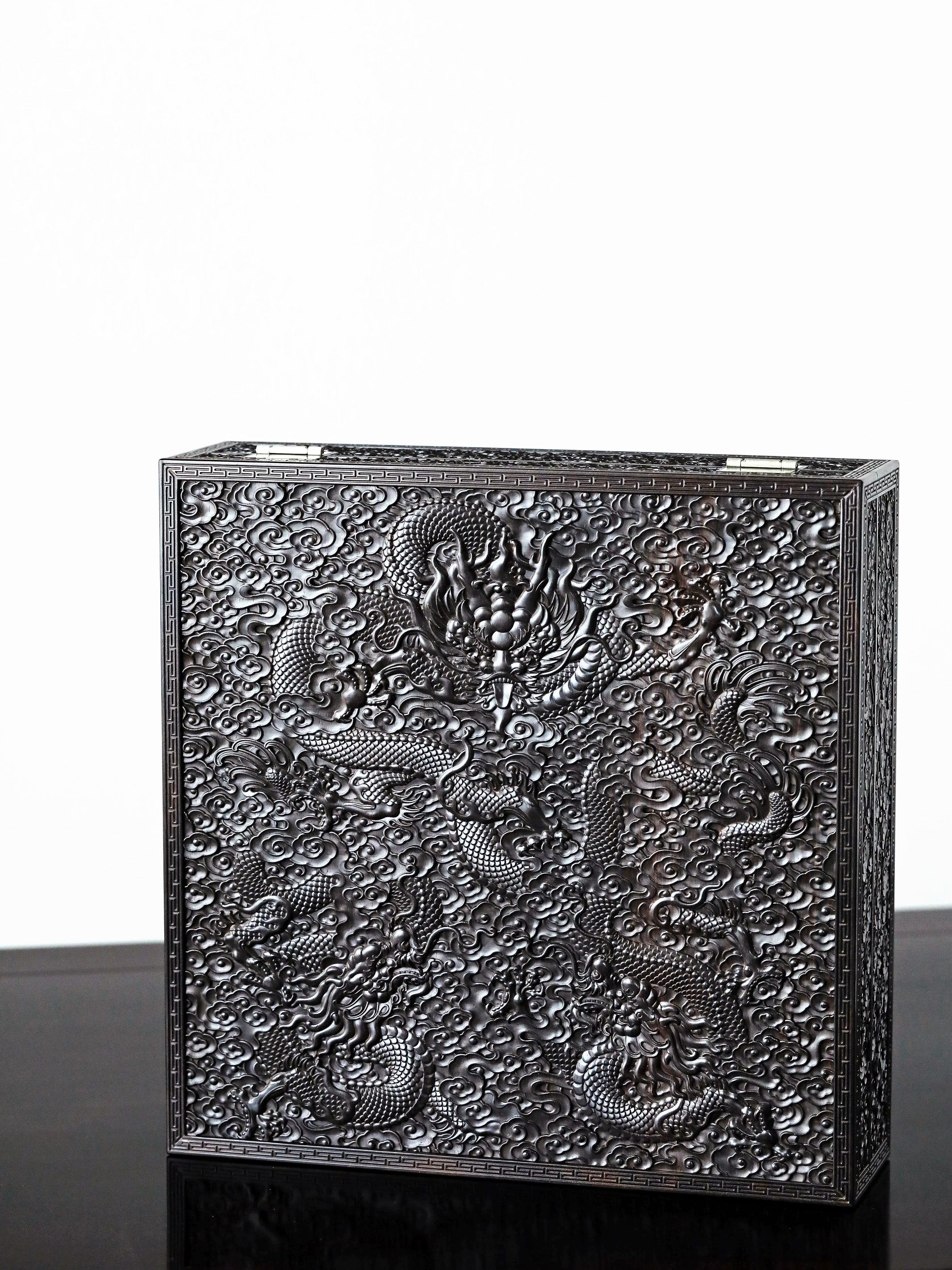 紫光檀龙腾万里满雕茶盒