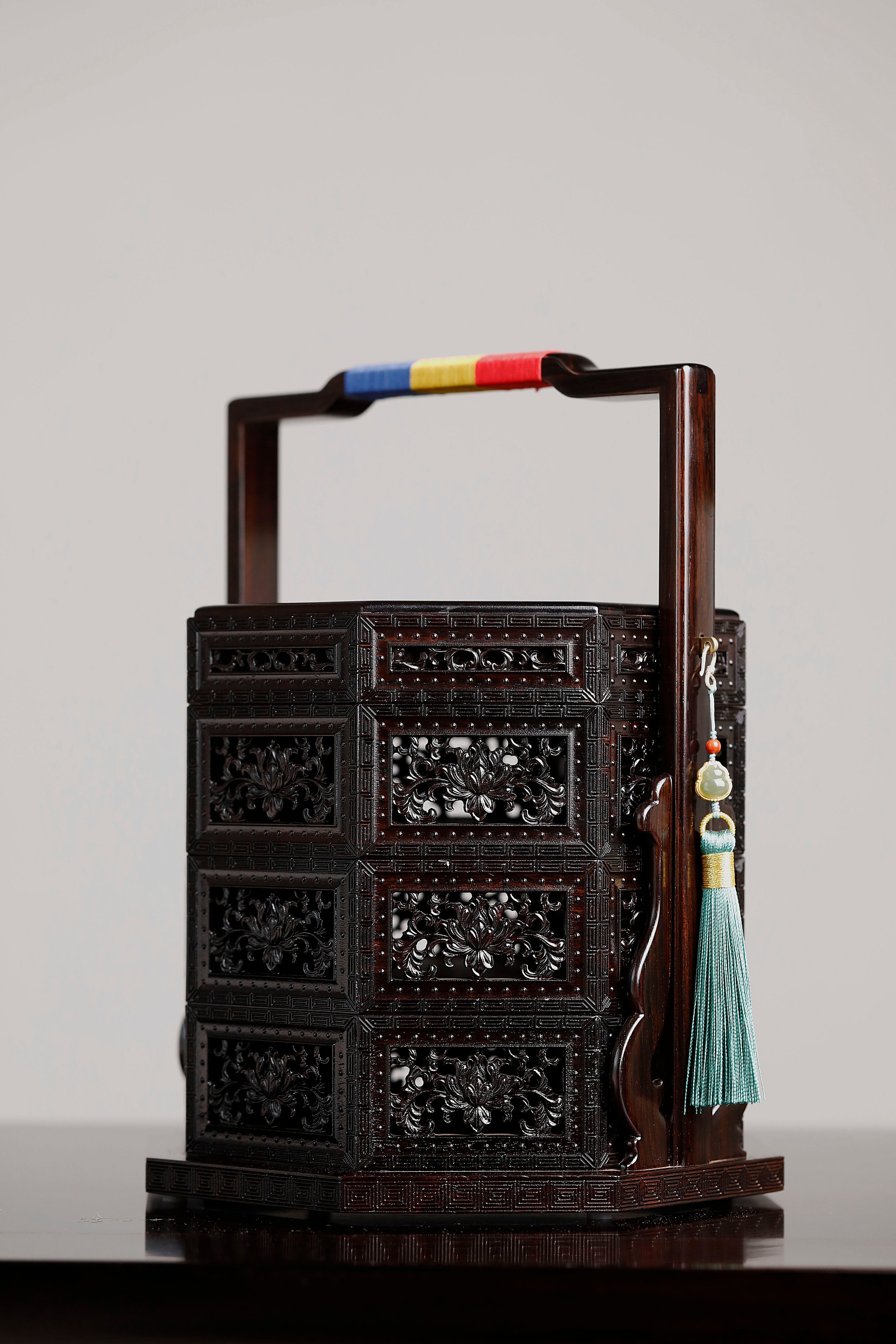 紫光檀鏤空八角提盒