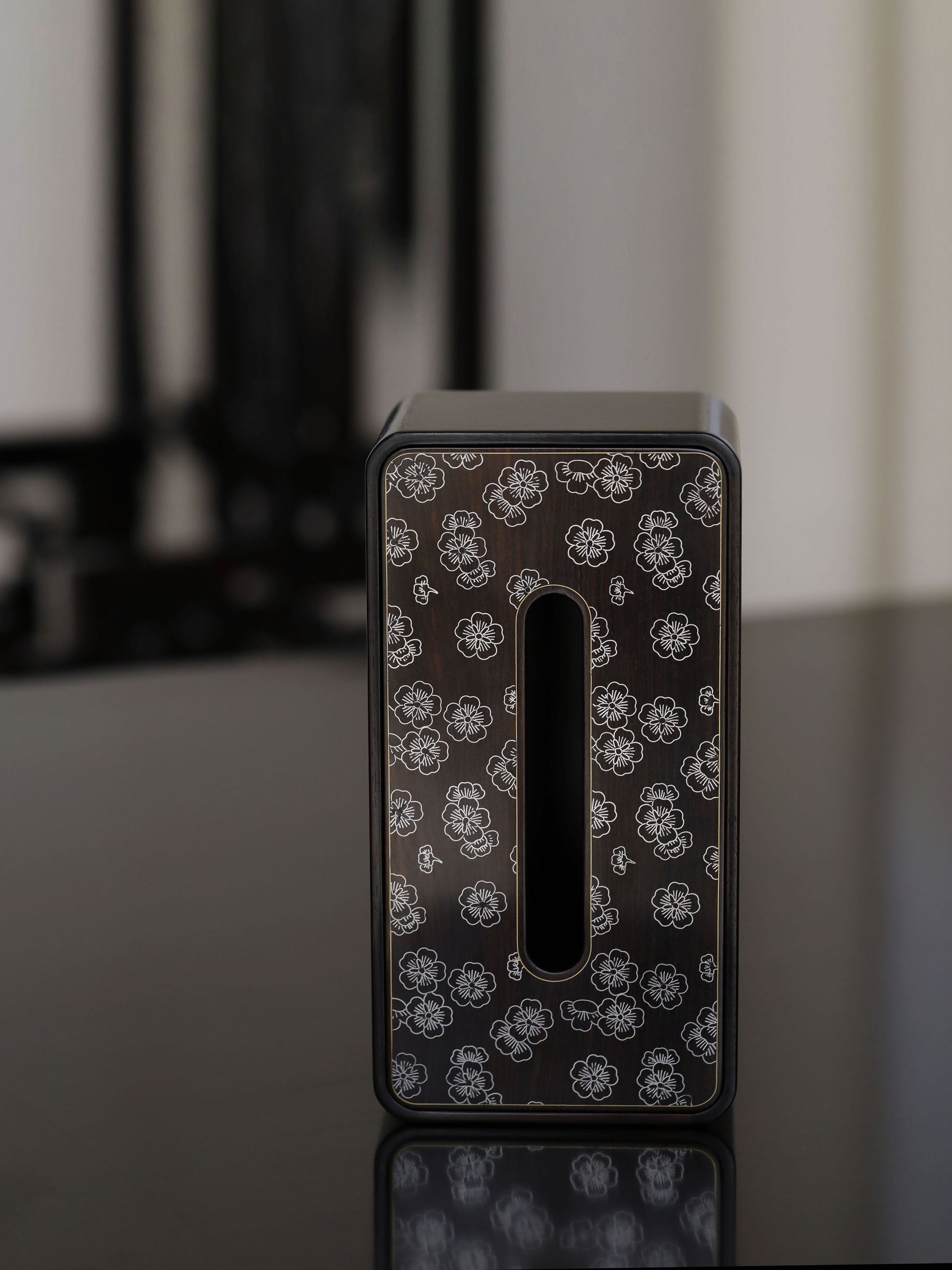 梅花纹/万字纹/雪花纹紫光檀纸巾盒