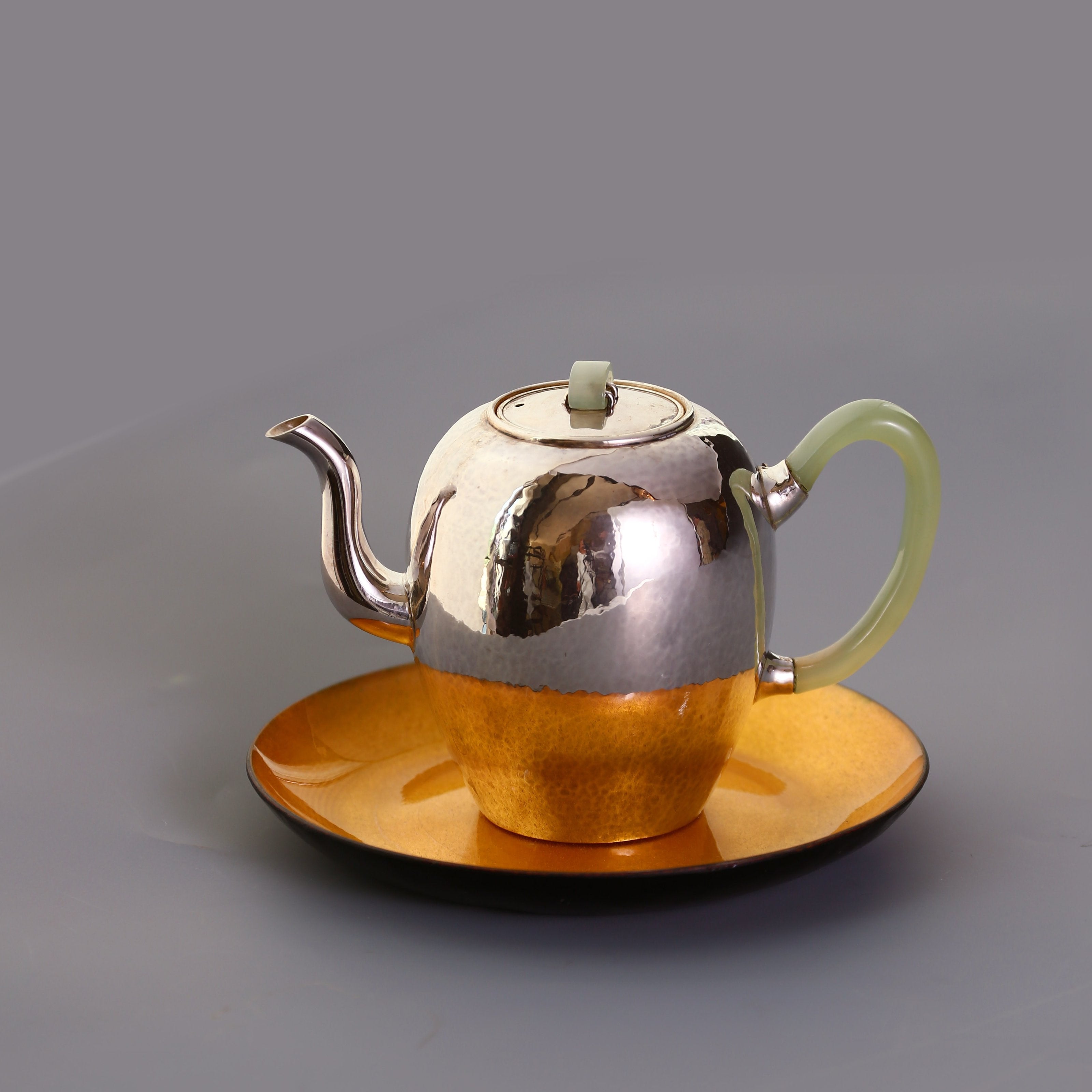 美人肩純銀泡壺七寶托盤