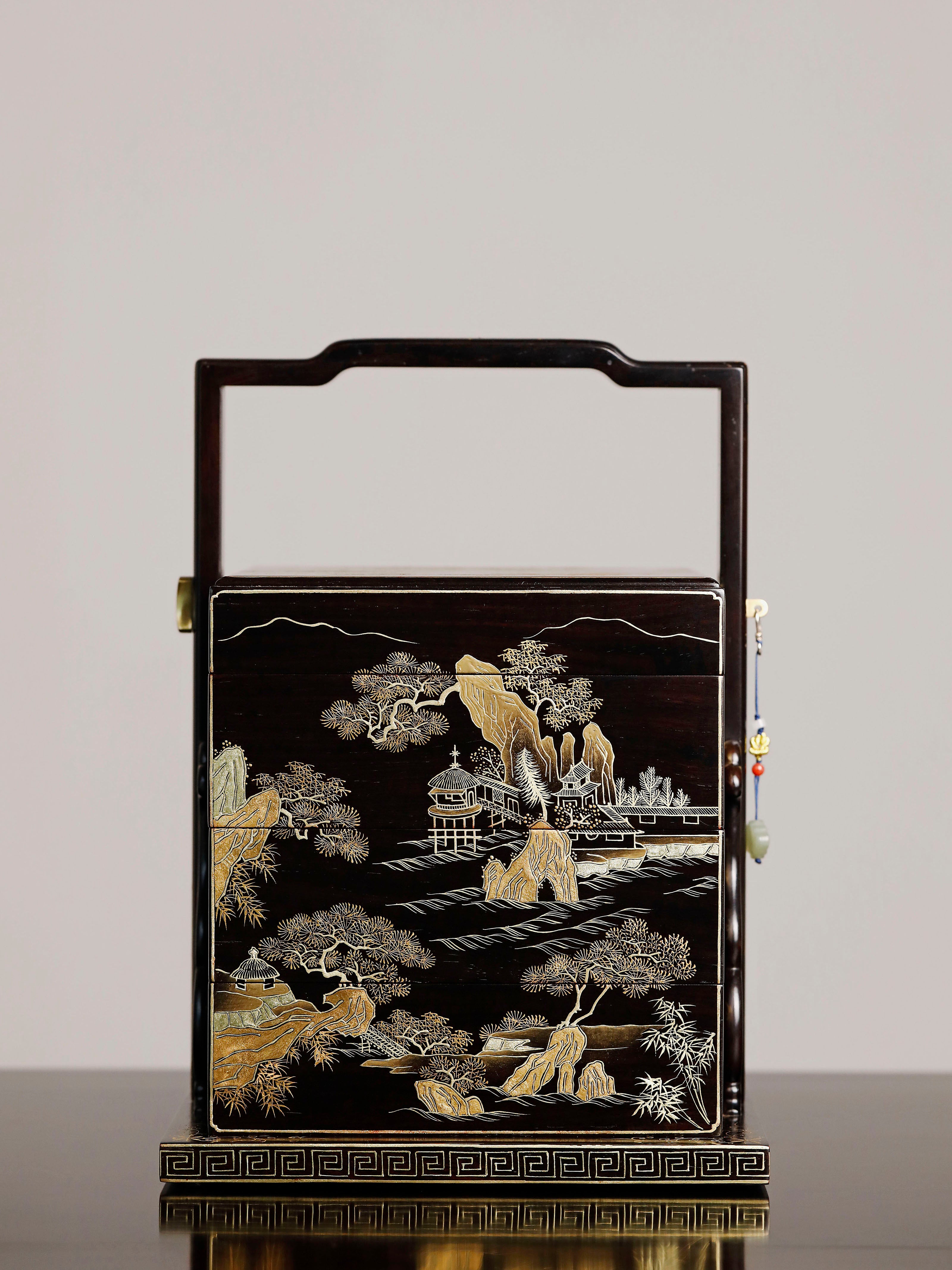 紫光檀描金山水风光图四方提盒