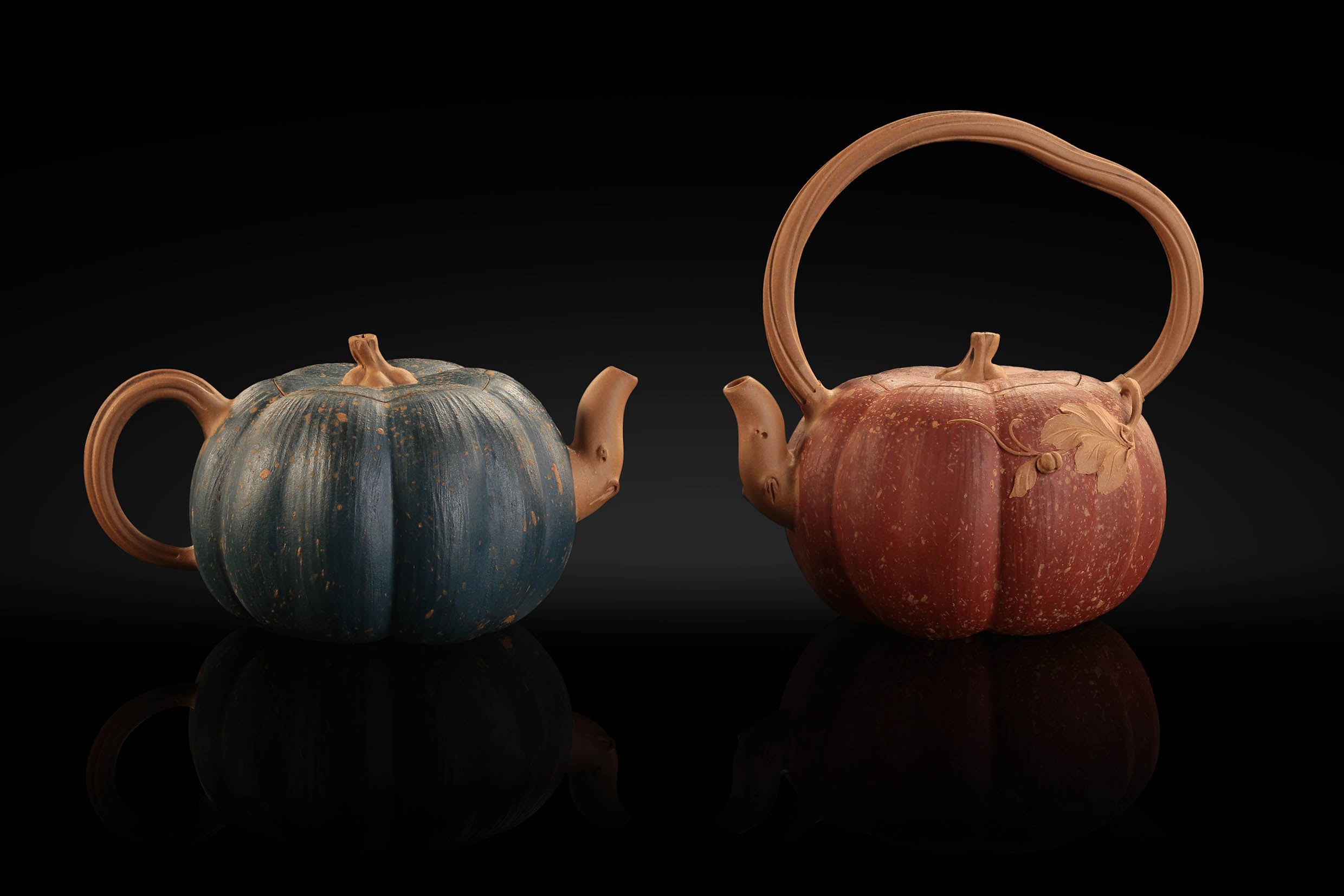 Duan Clay Pumpkin Beam-handle Teapot