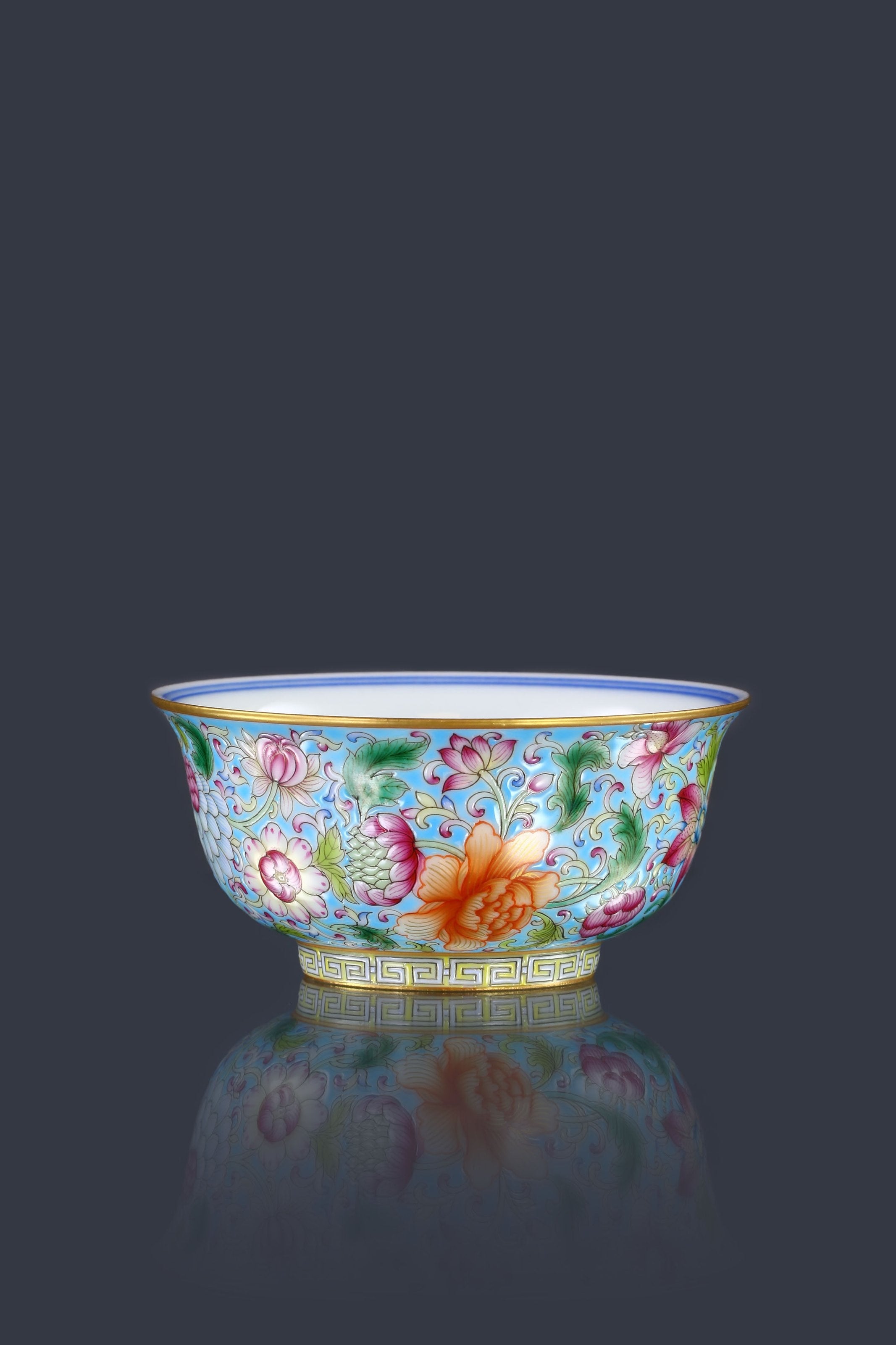 大雅齋內青花花卉琺瑯彩杯