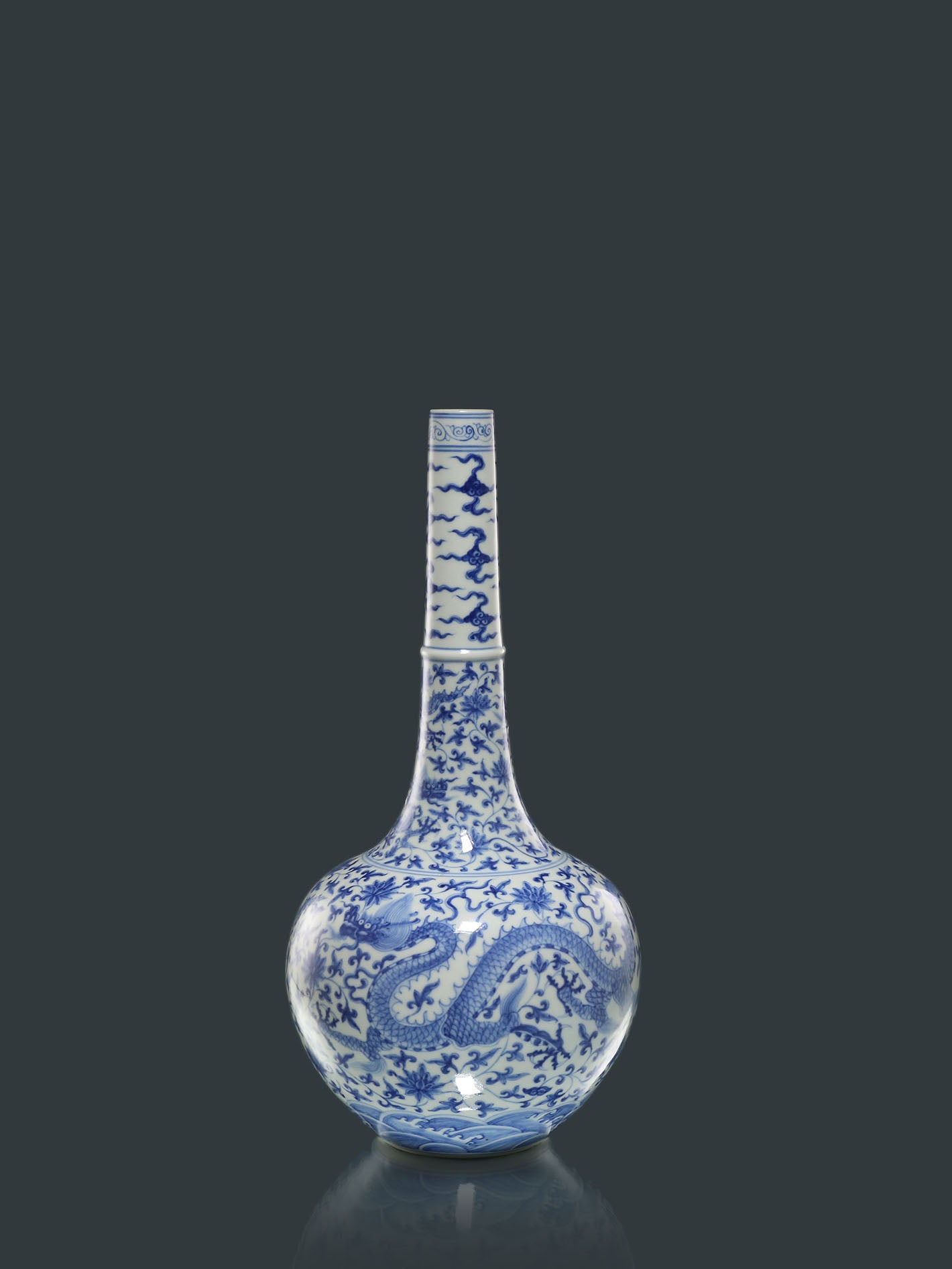 Blue and white porcelain vase