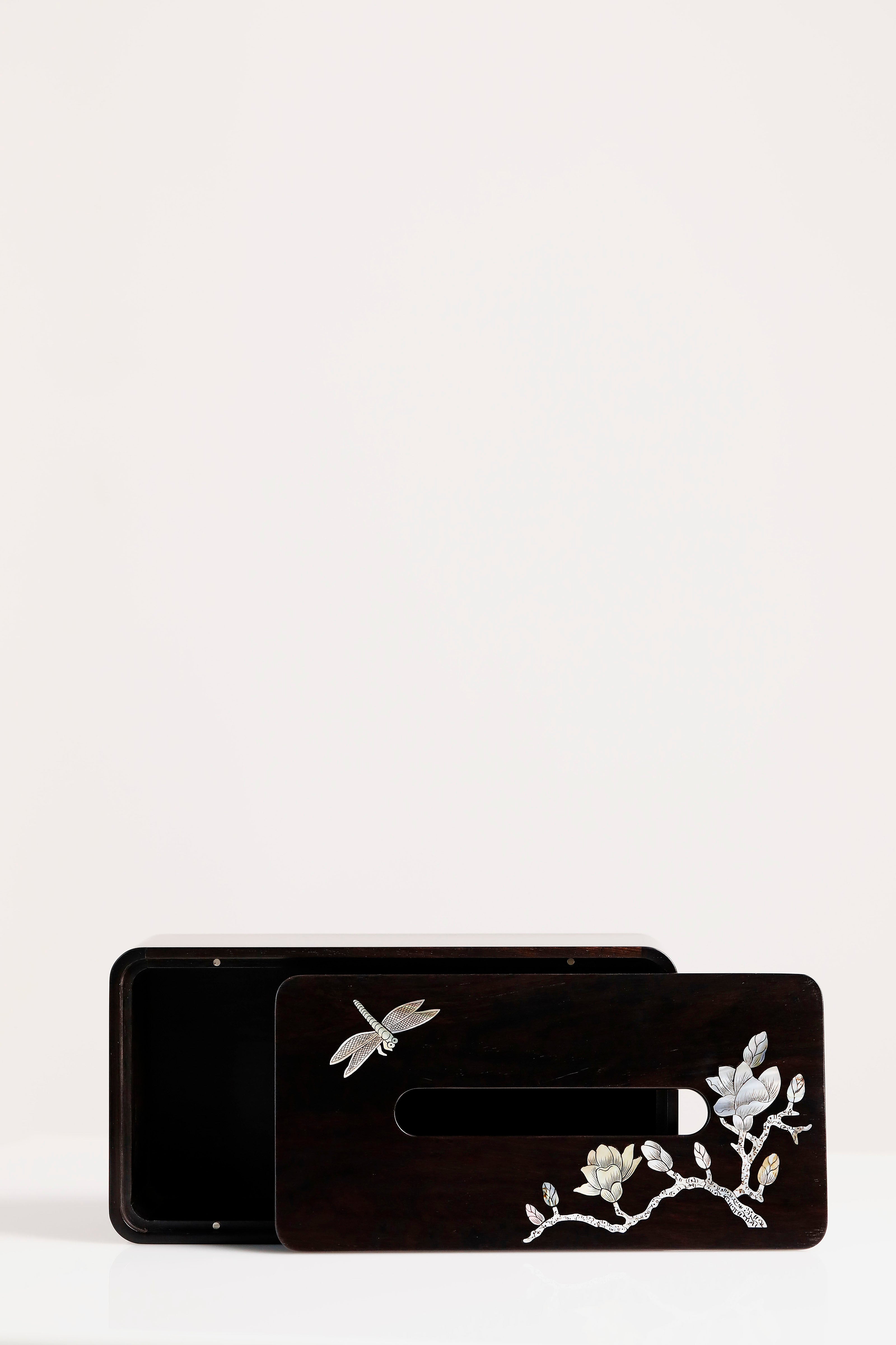 Purple sandalwood mother-of-pearl inlaid magnolia and wealth-themed tissue box