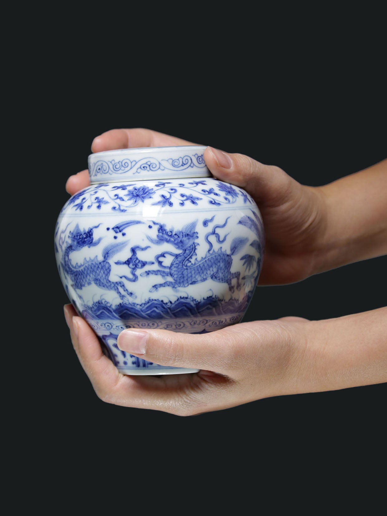 青花麒麟茶叶罐