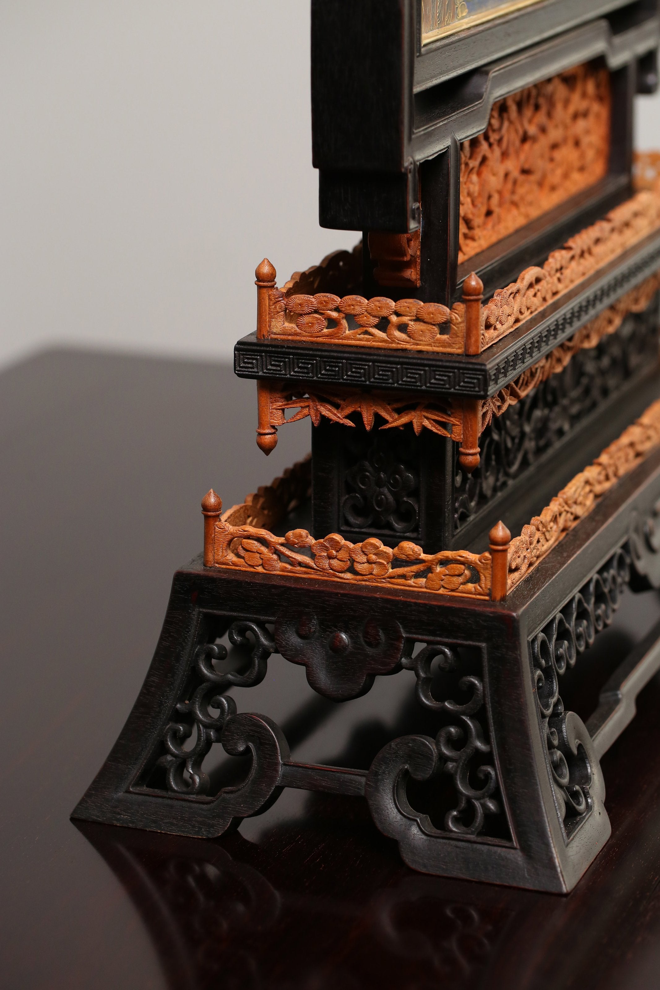 青金石百宝嵌博古图描金御题诗插屏