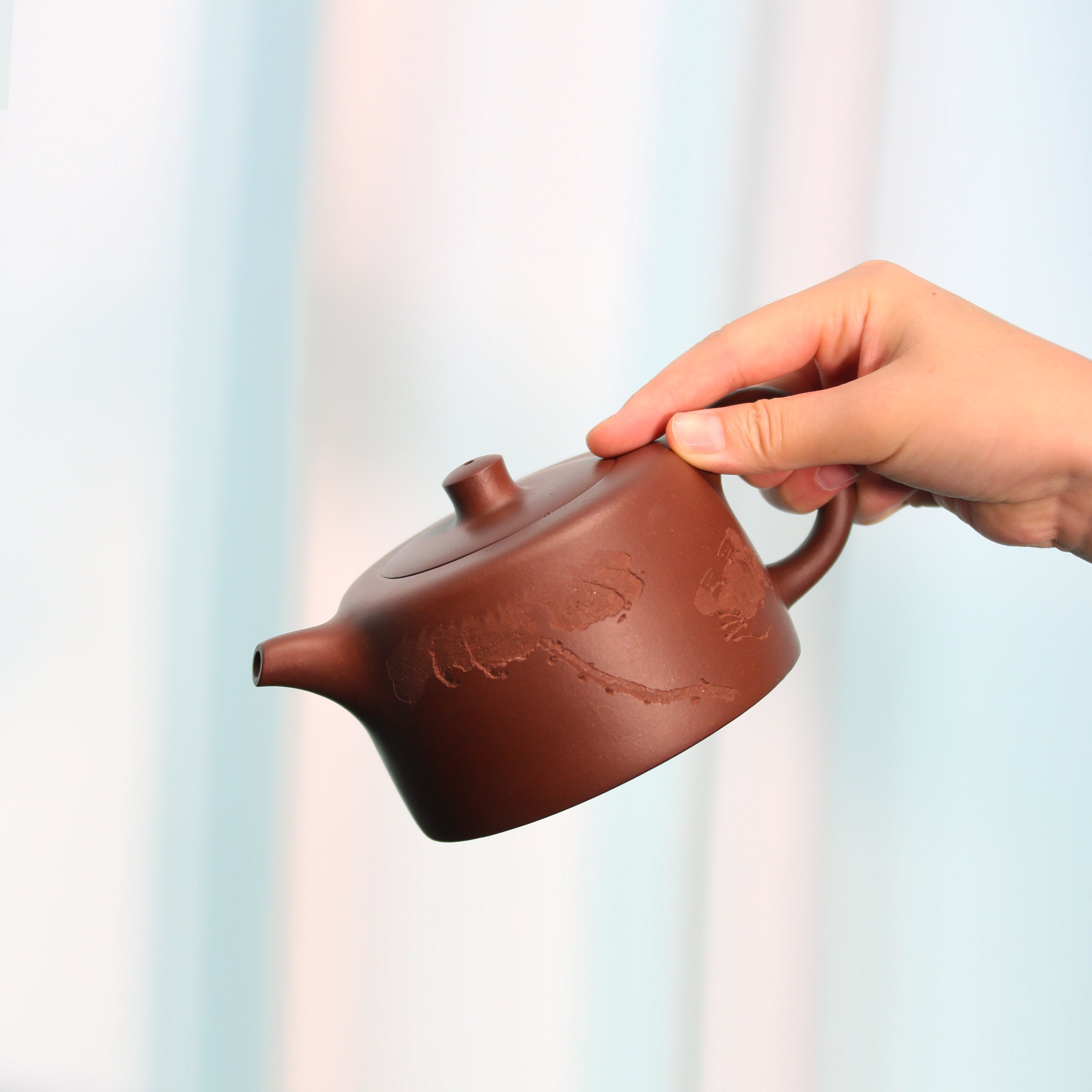 2008年饶宗颐刻绘清水泥井栏书画壶