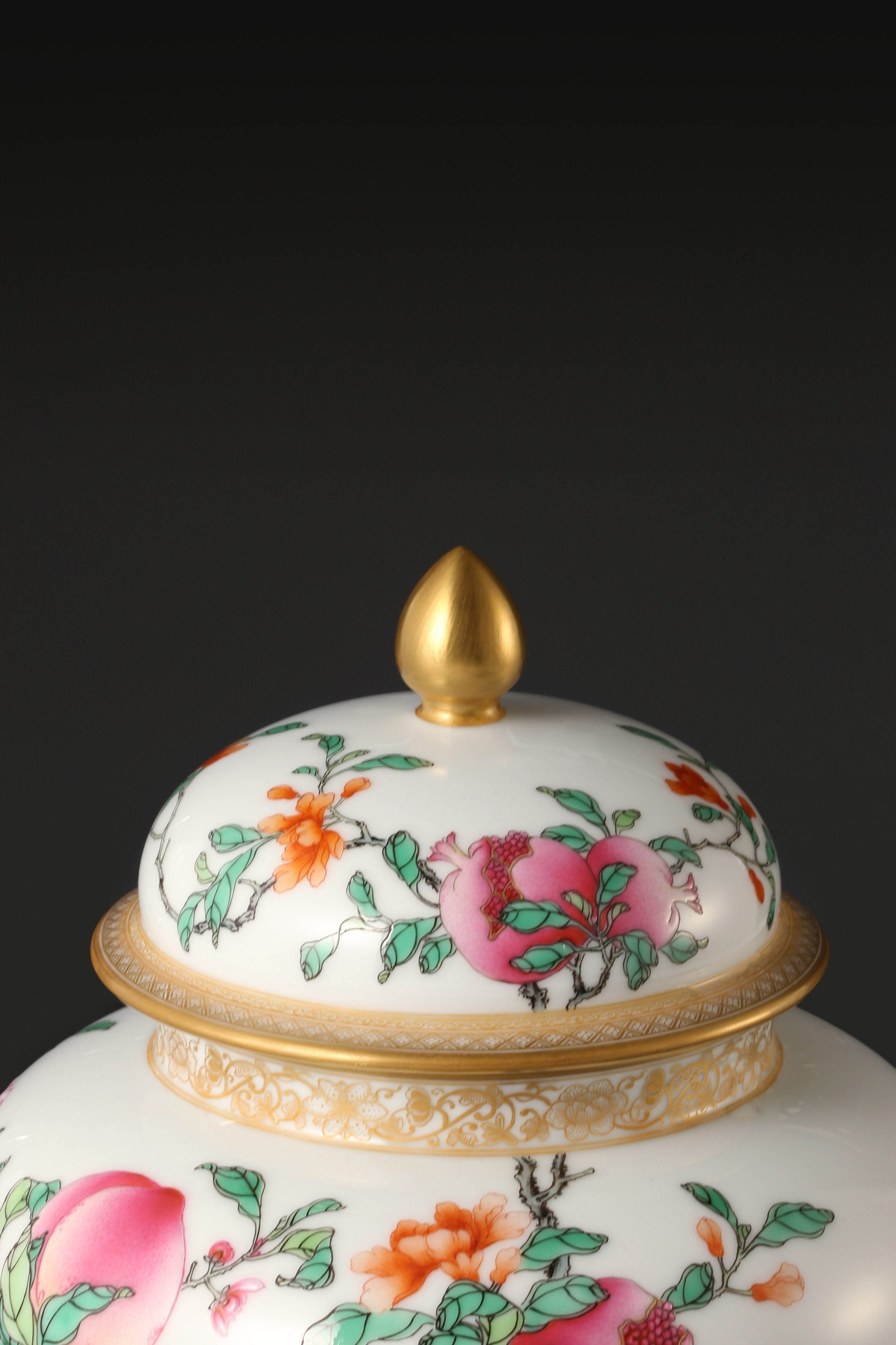 粉彩三多将军罐茶叶罐