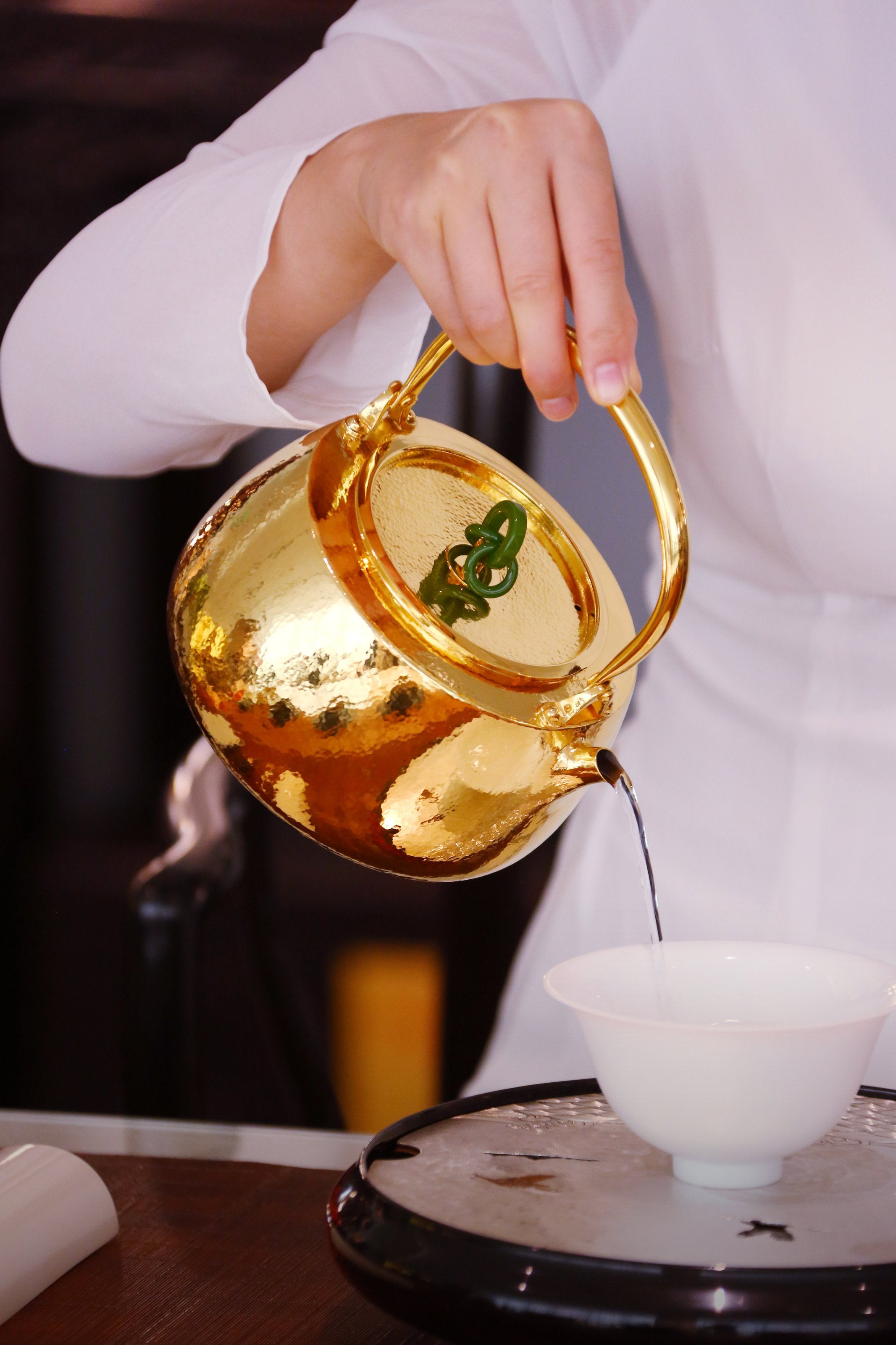 三环玉摘纯银镀金平台壶