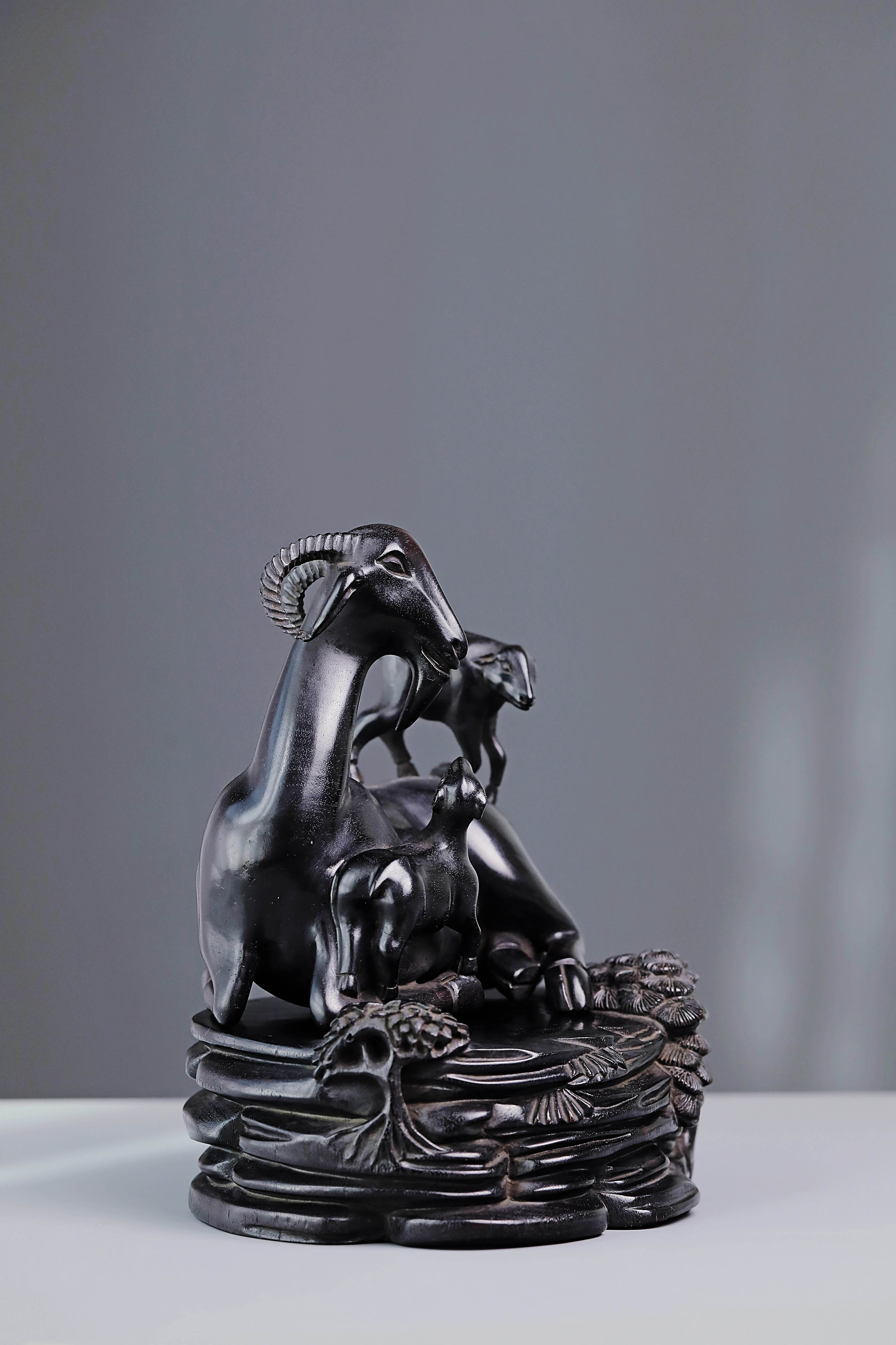 三阳开泰黄杨木雕