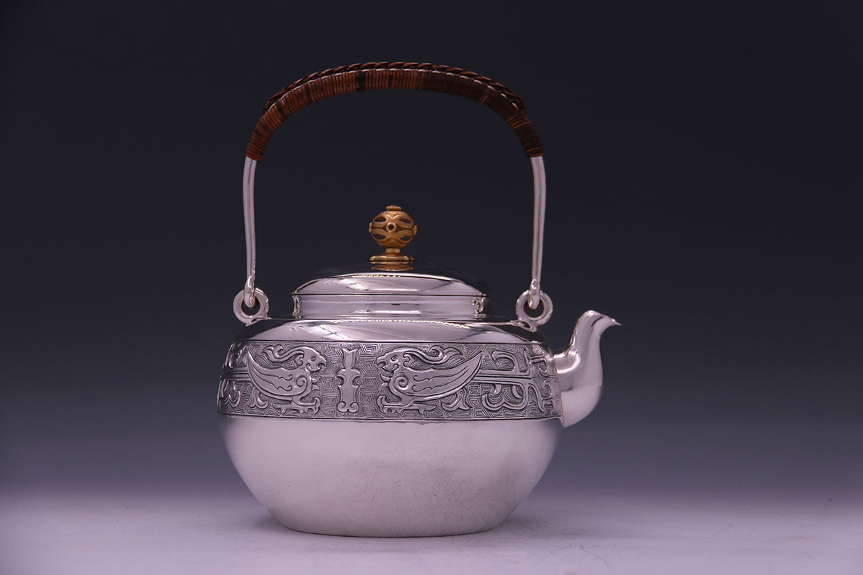 纯金钮神凤银壶