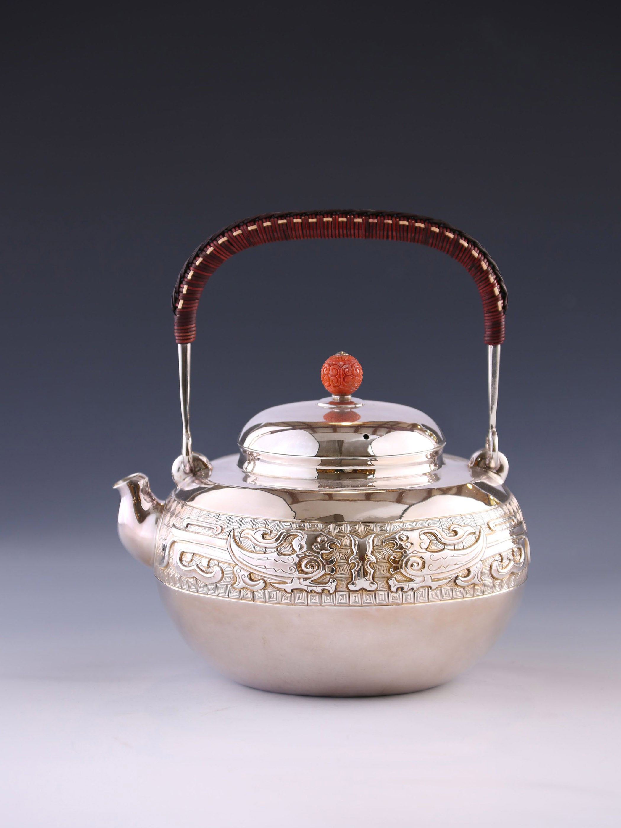 南紅摘神鳳銀壺