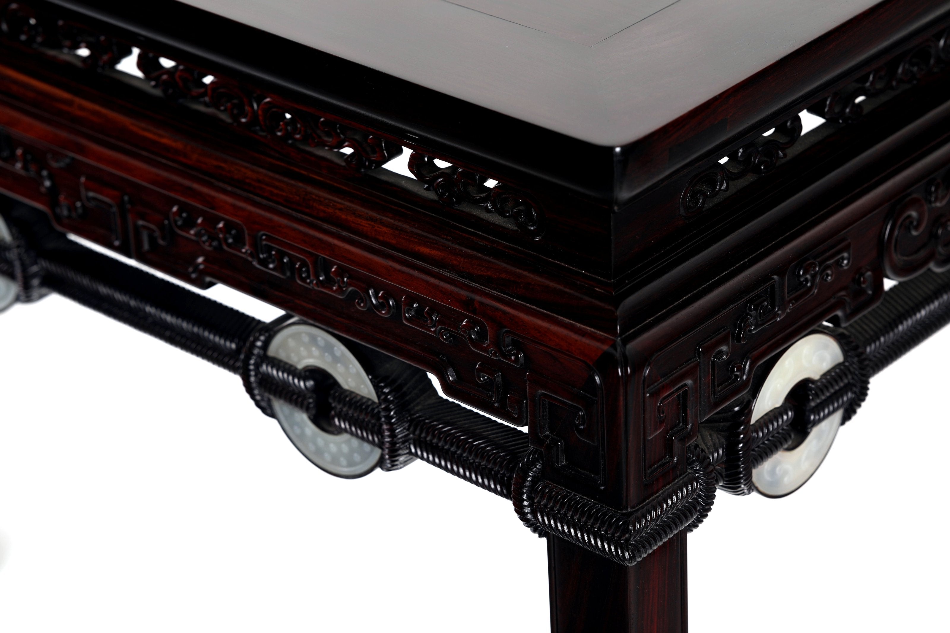 绳拉玉璧纹马蹄足条桌