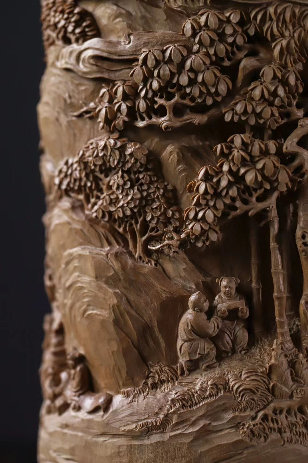 老山檀十八学士大笔筒