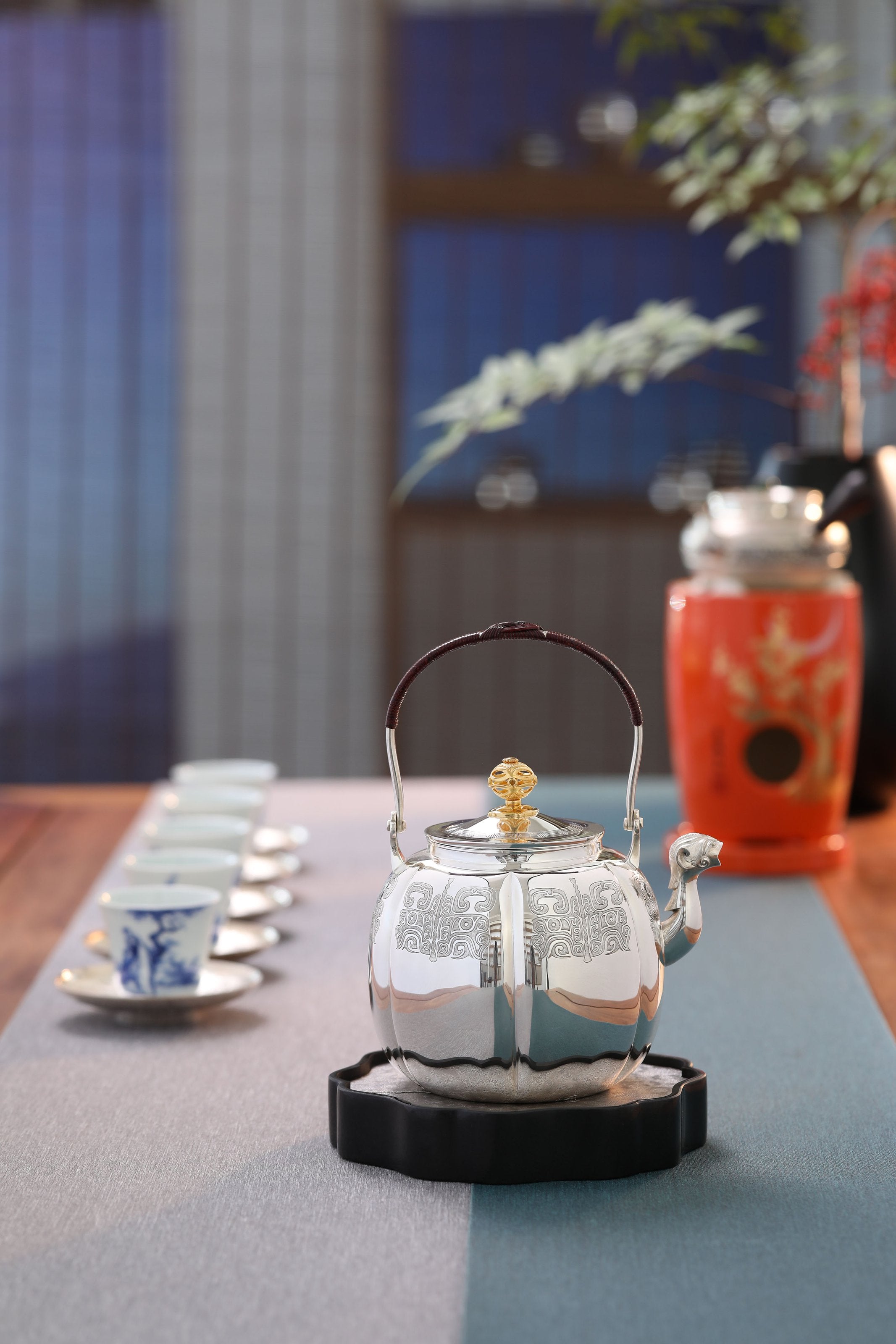 饕餮紋金摘獸口布袋壺(純金鈕)