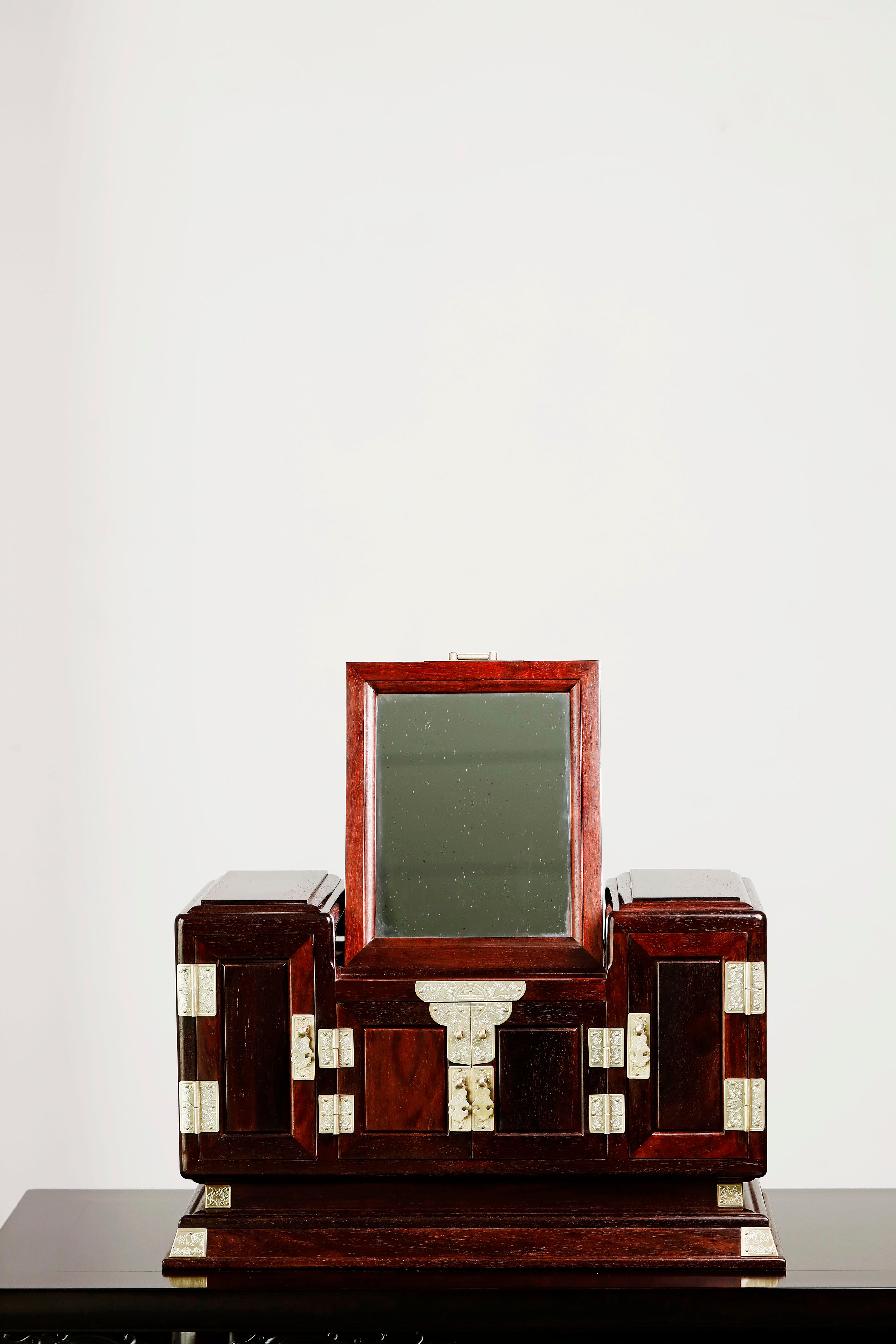 小叶紫檀珠宝梳妆箱