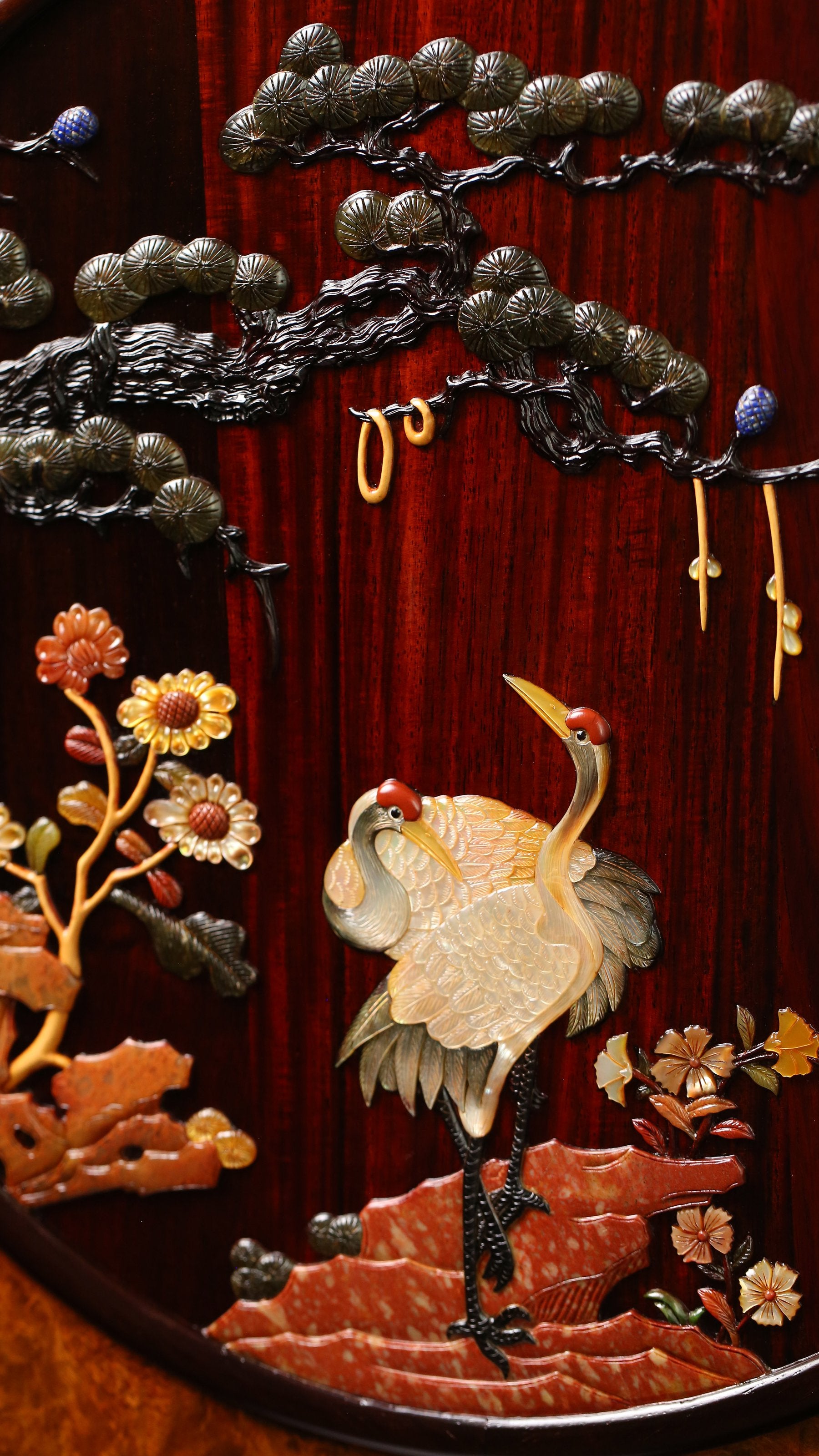 酸枝百宝嵌松鹤延年瘿木插屏