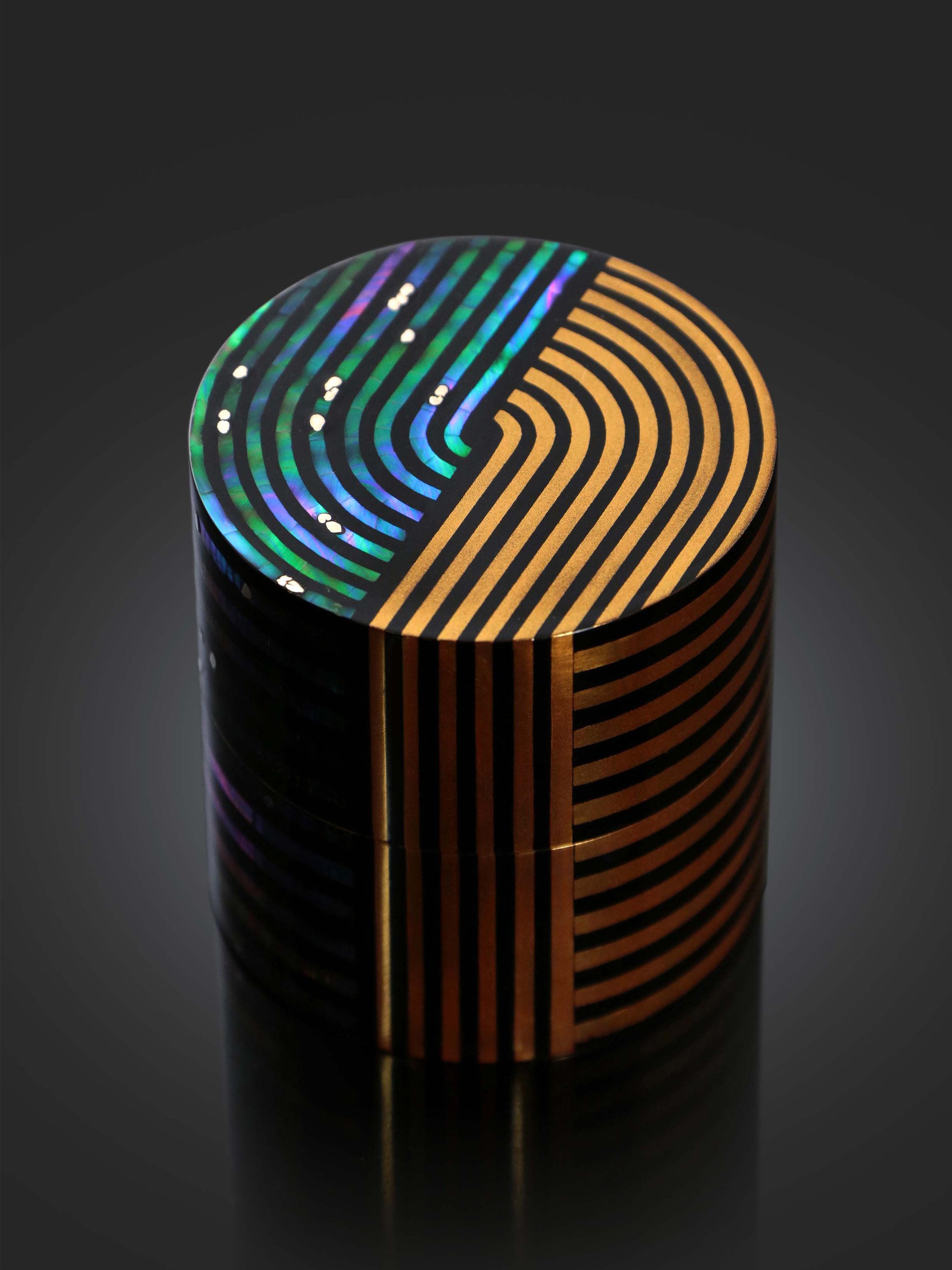 貝殼鑲嵌描金茶罐