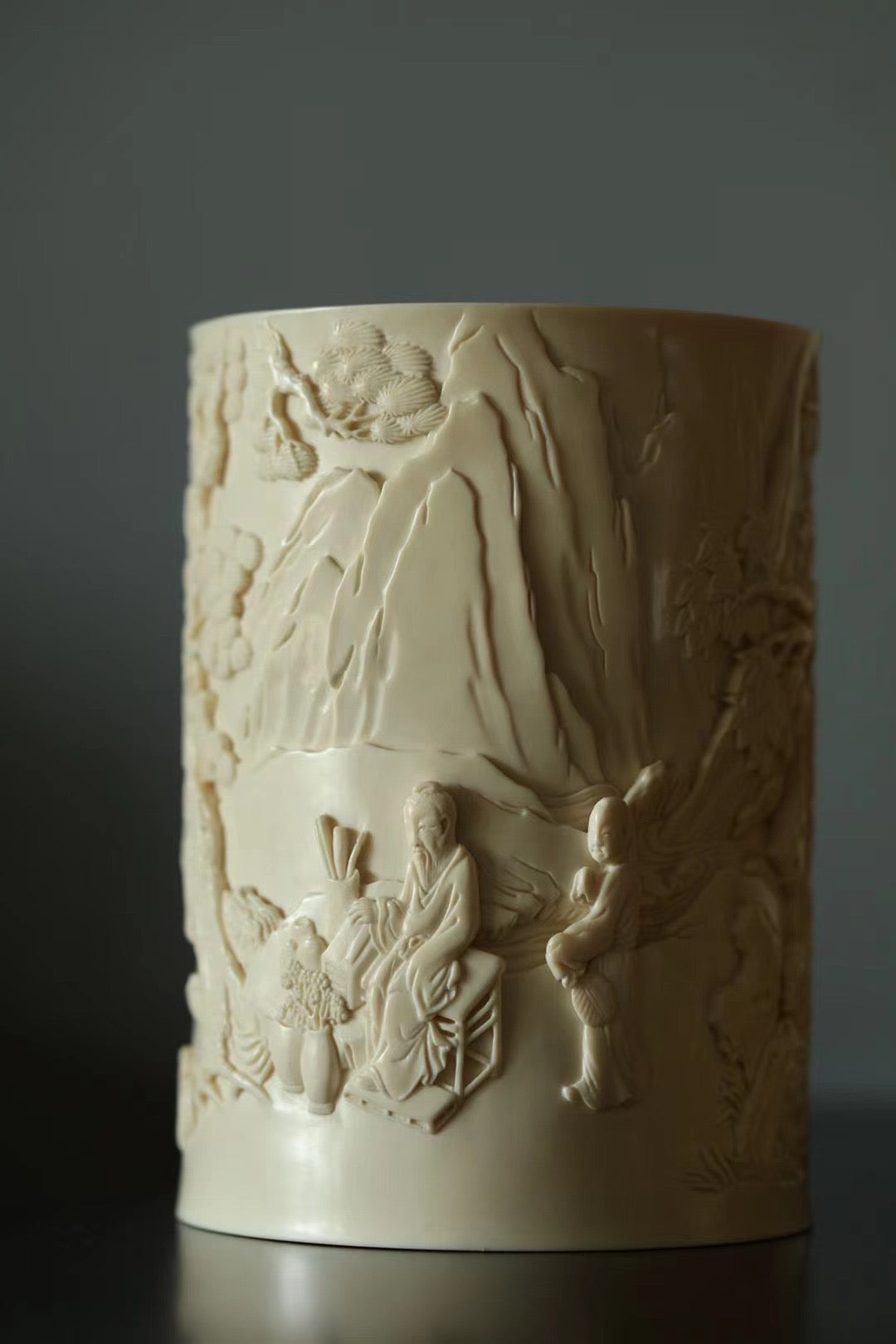 松下高士笔筒|万年猛犸