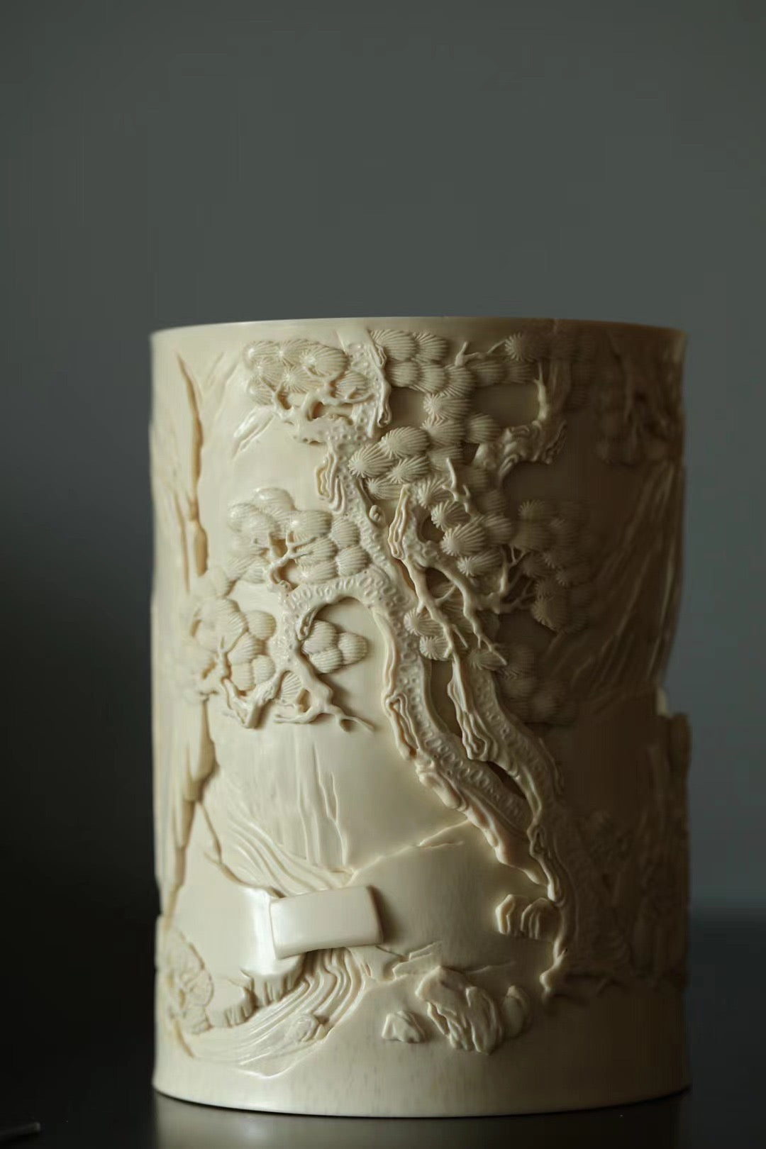 松下高士笔筒|万年猛犸