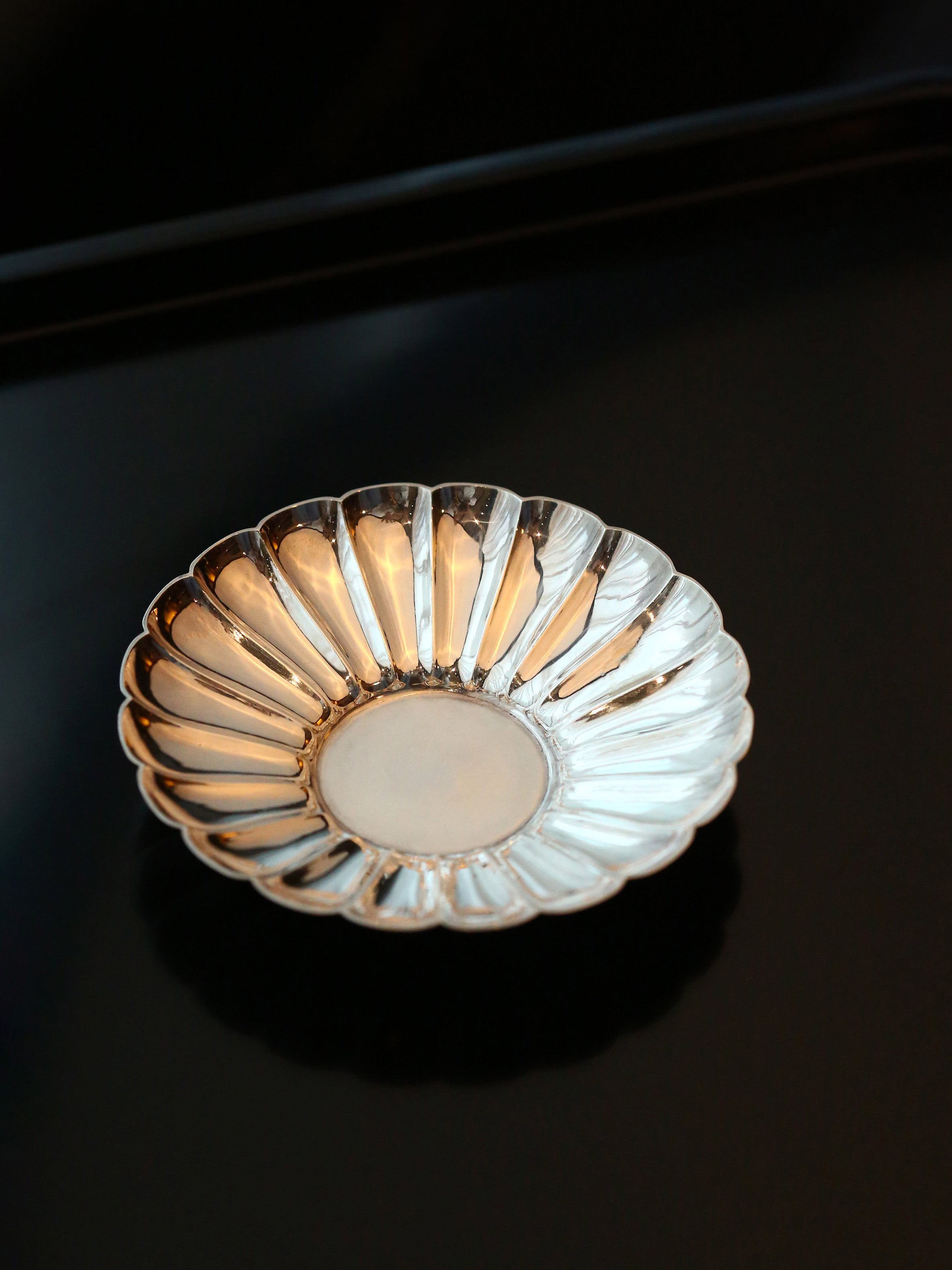 宋韵菊瓣纯银杯托