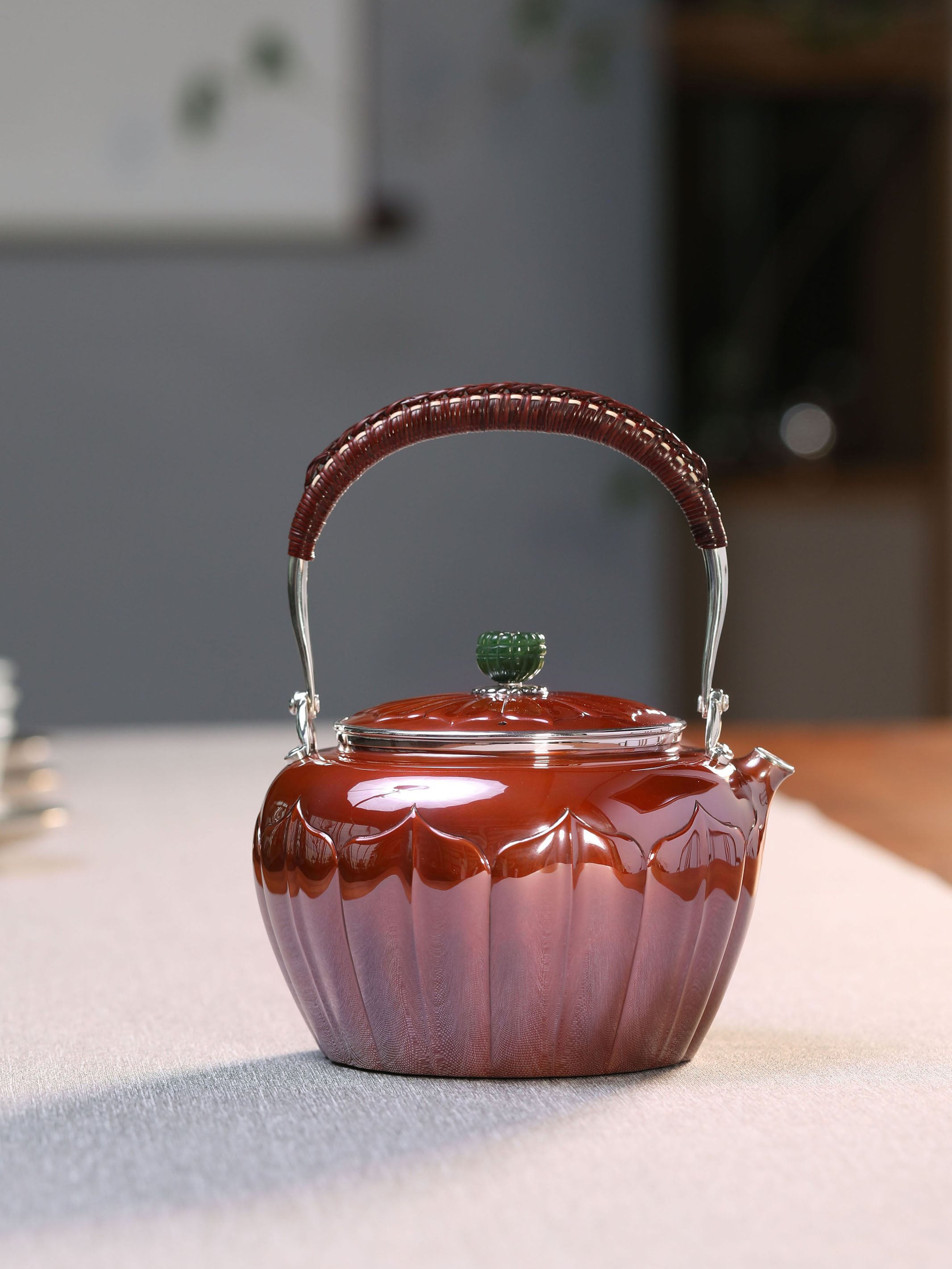 宋韻蓮瓣銅包銀銀壺