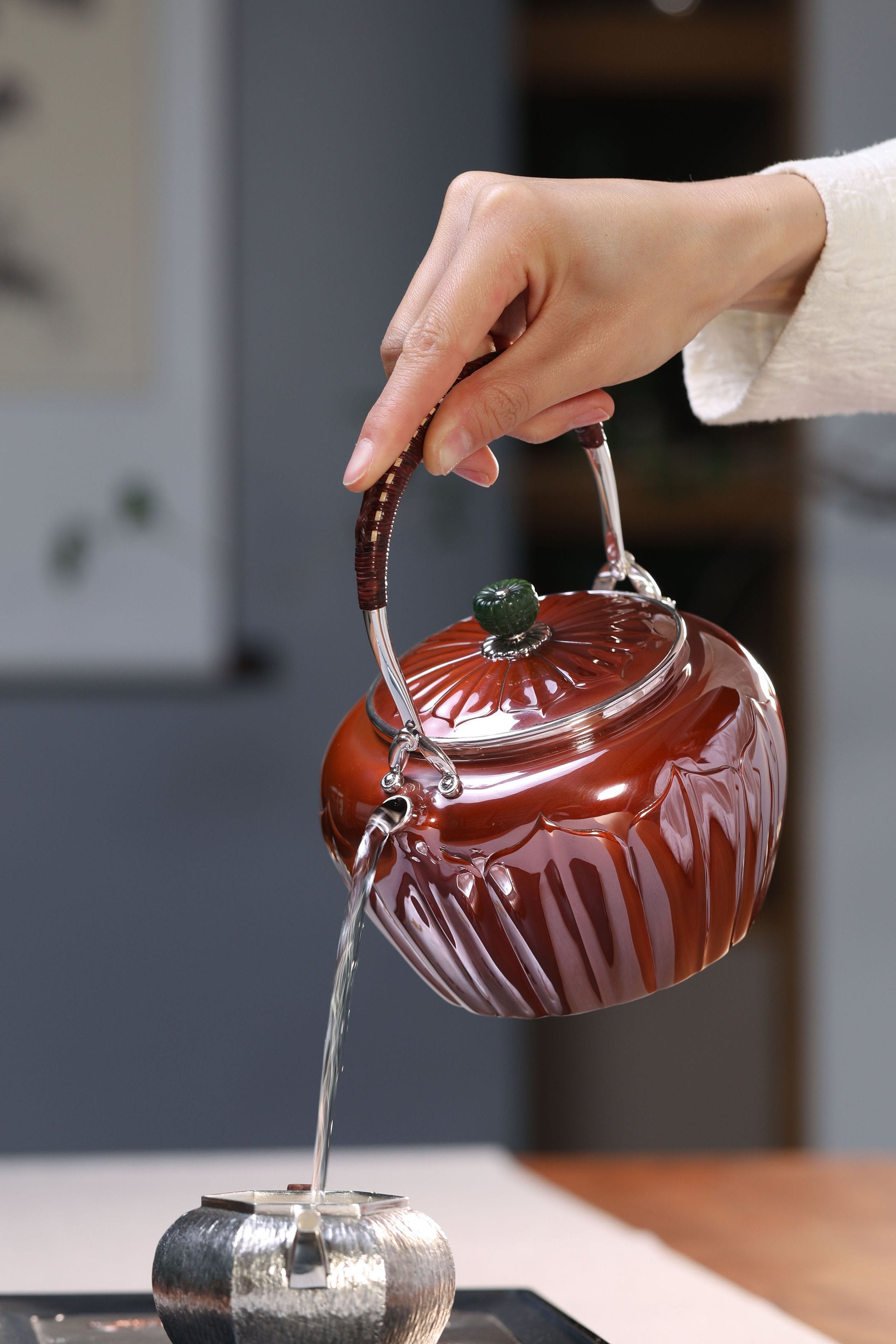 宋韻蓮瓣銅包銀銀壺