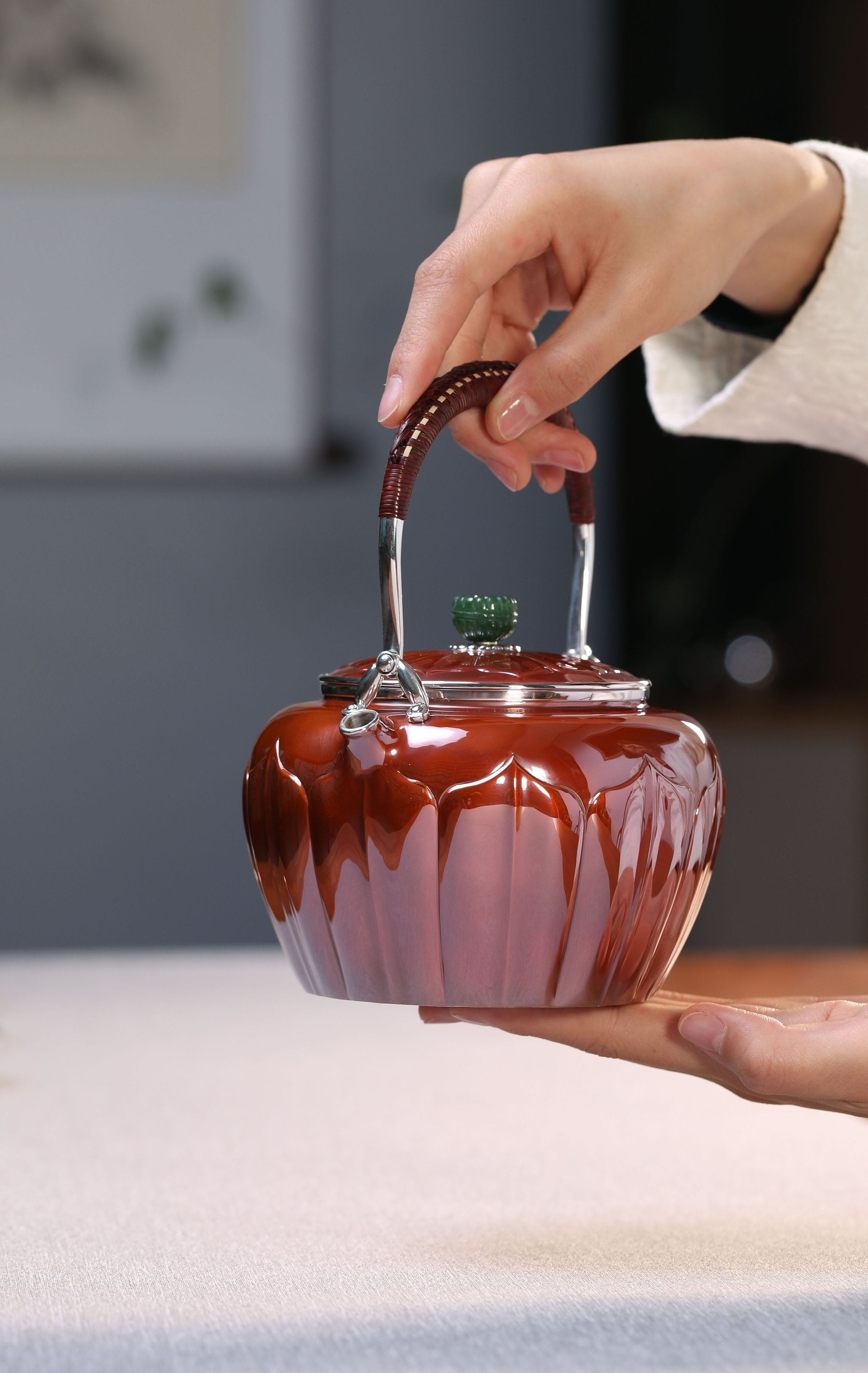 宋韻蓮瓣銅包銀銀壺