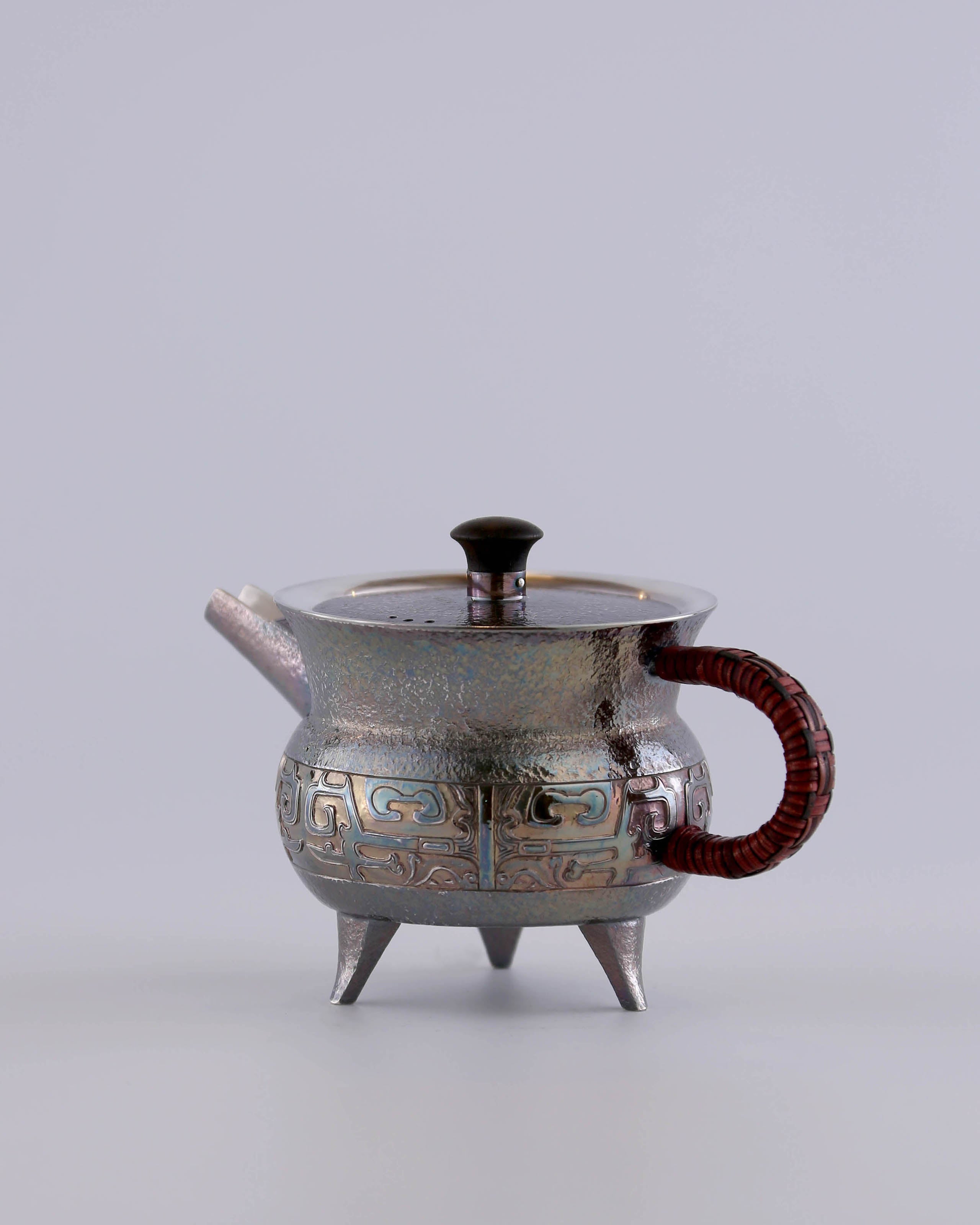 饕餮紋爵式銀壺