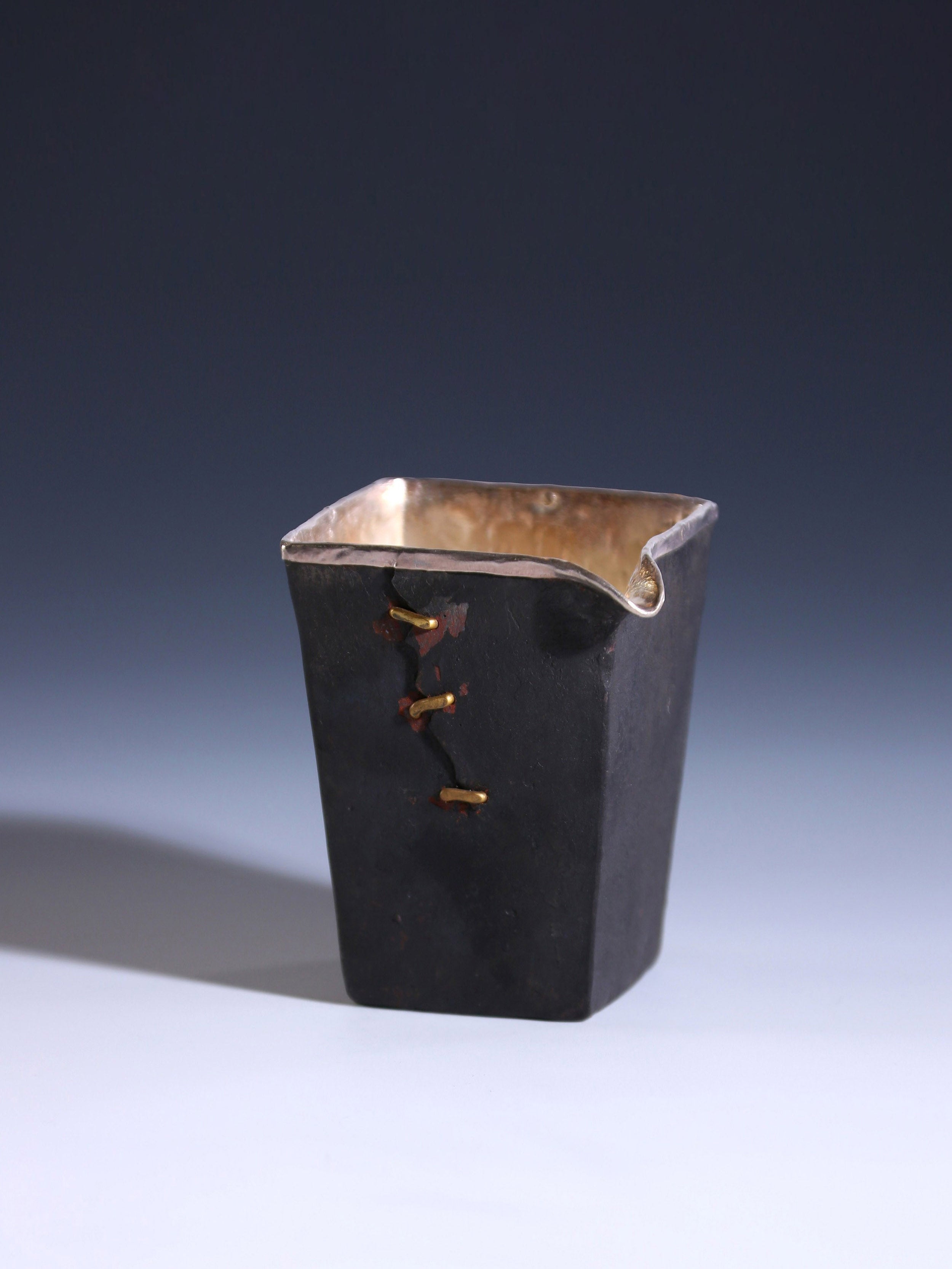 铁包银锔钉公道杯