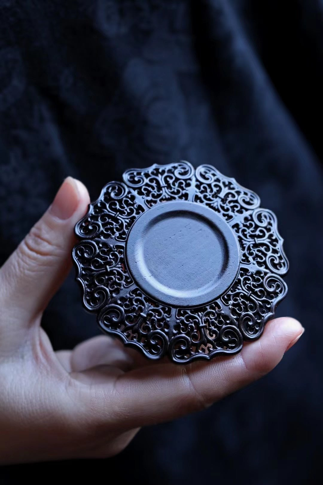 透雕缠枝莲纹杯垫(一套六个)