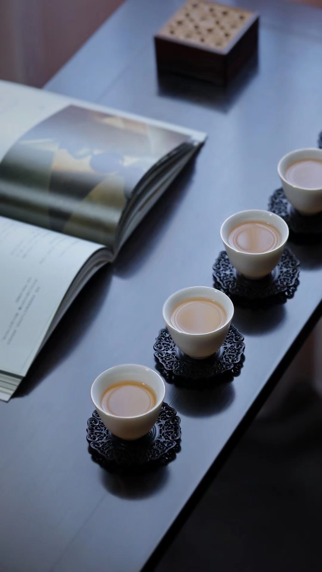 透雕缠枝莲纹杯垫(一套六个)