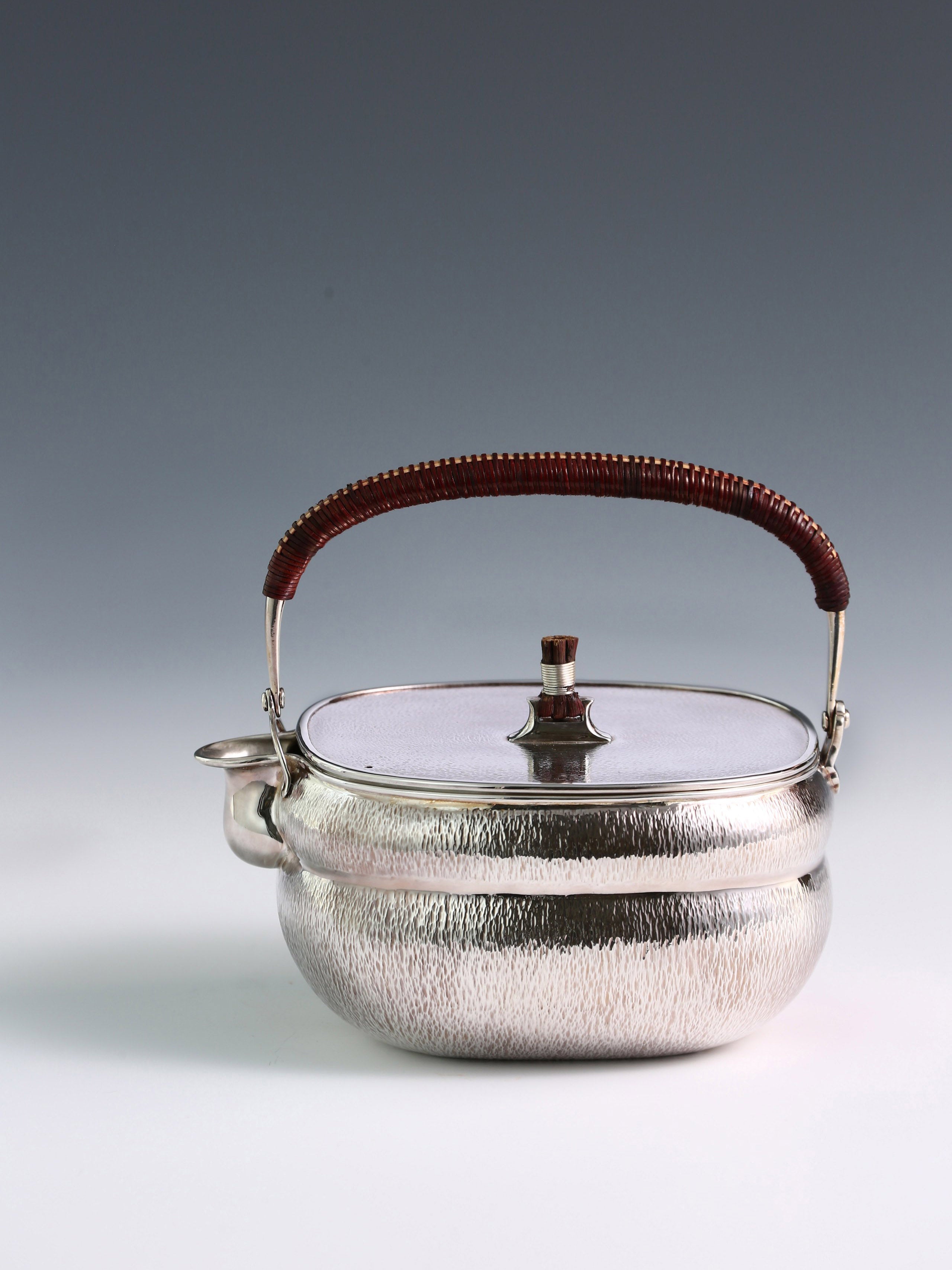 Hare's fur pattern gourd-shaped pure silver teapot