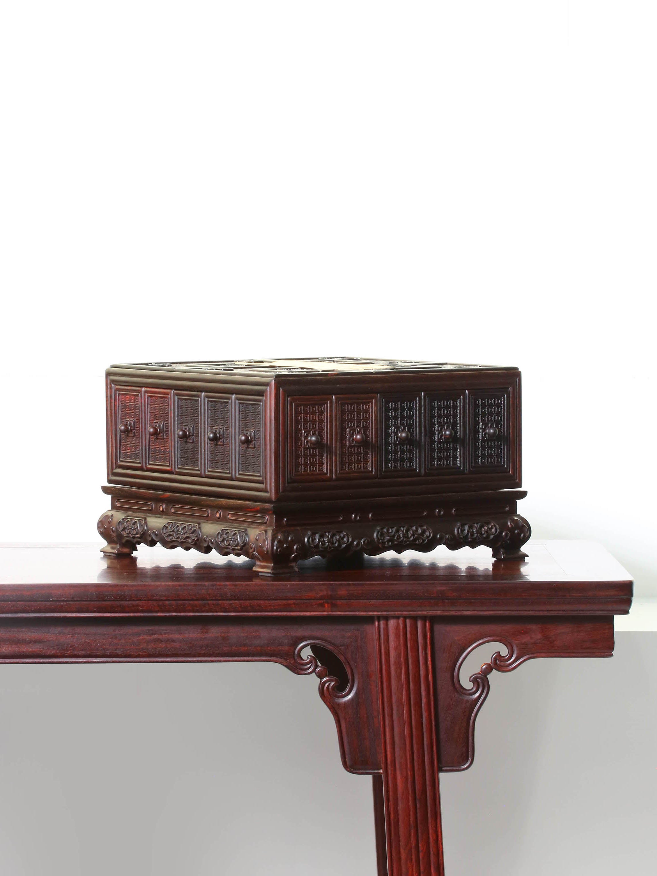 大雅堂万字纹洪福齐天赞比亚紫檀乾隆多宝盒