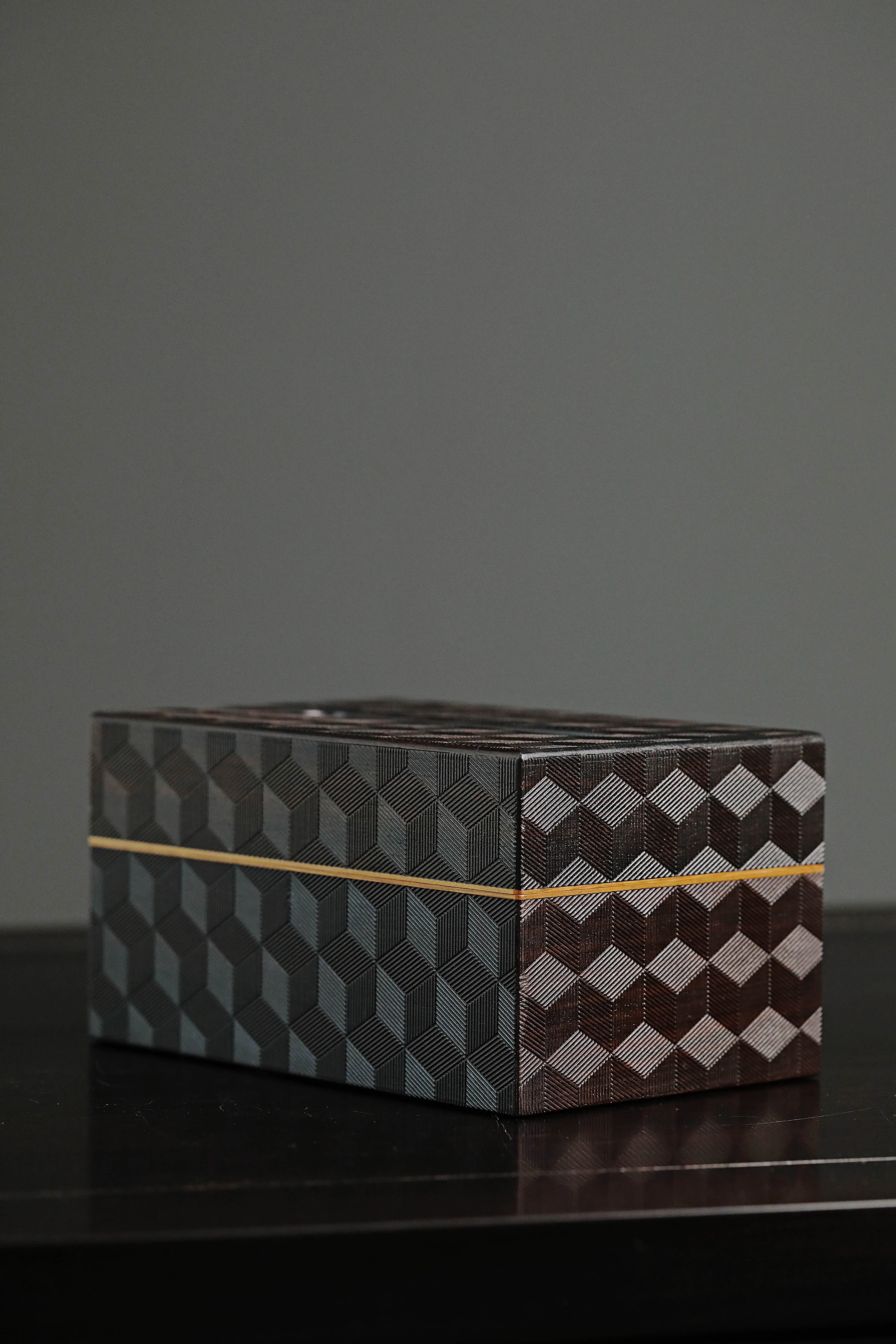 梅花纹/万字纹/雪花纹紫光檀纸巾盒