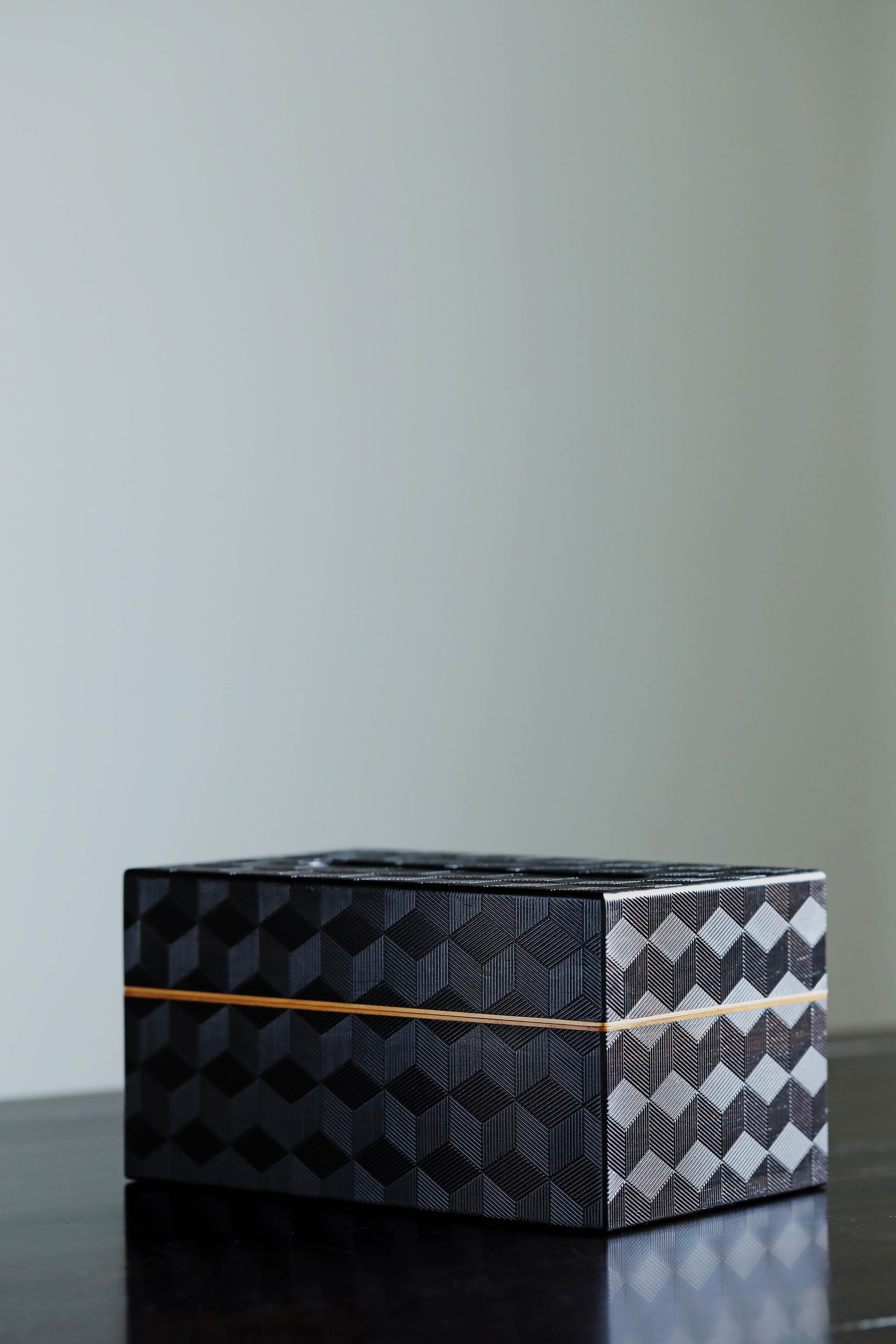 梅花纹/万字纹/雪花纹紫光檀纸巾盒