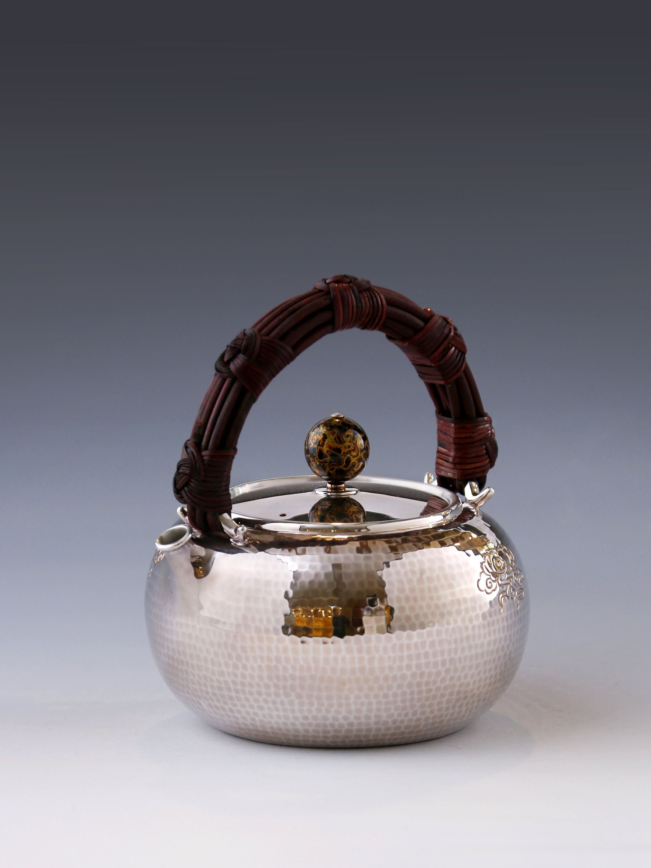 Auspicious Cloud and Ruyi Knot Silver Pot