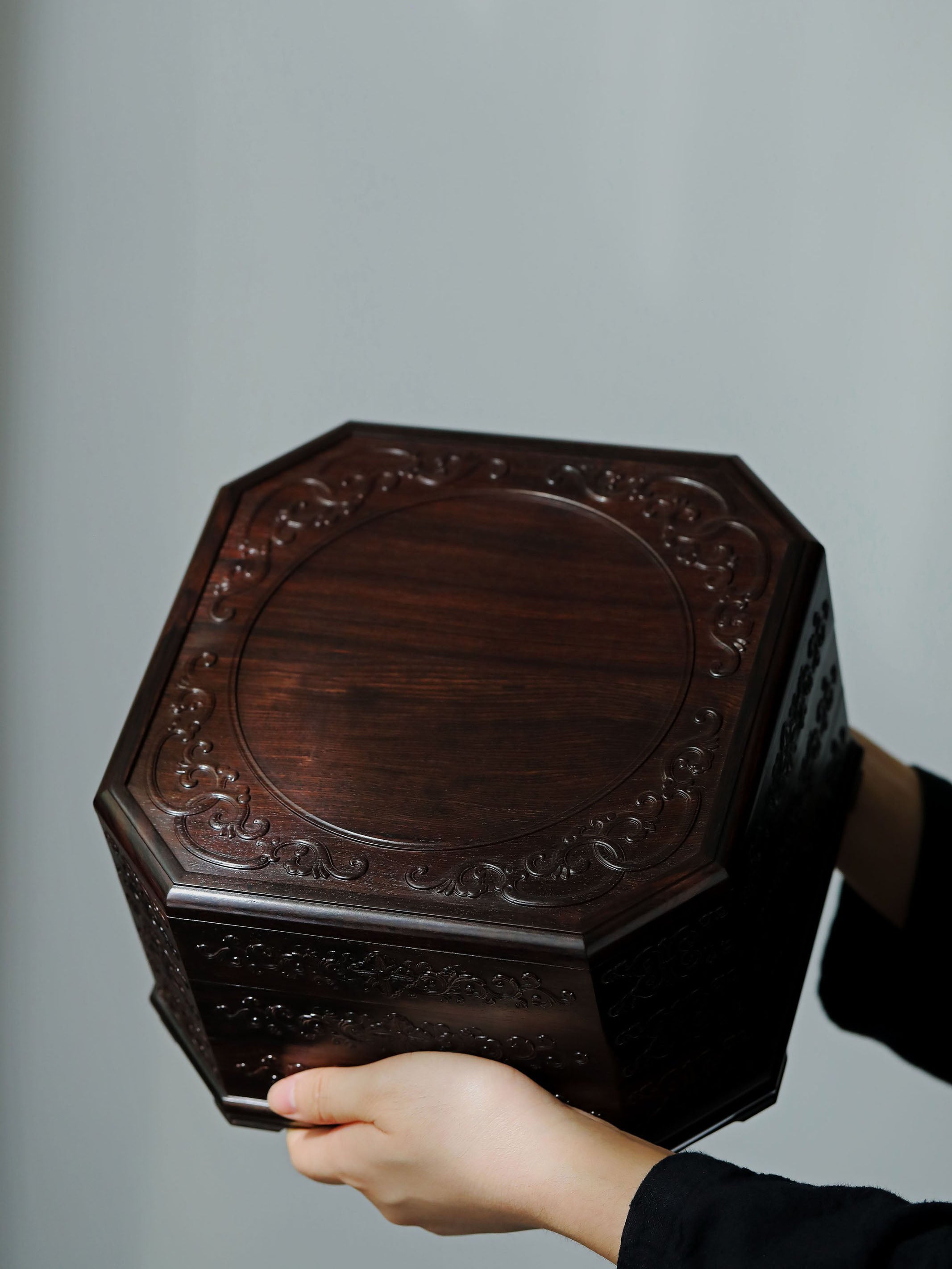 紫光檀三层八宝角盒