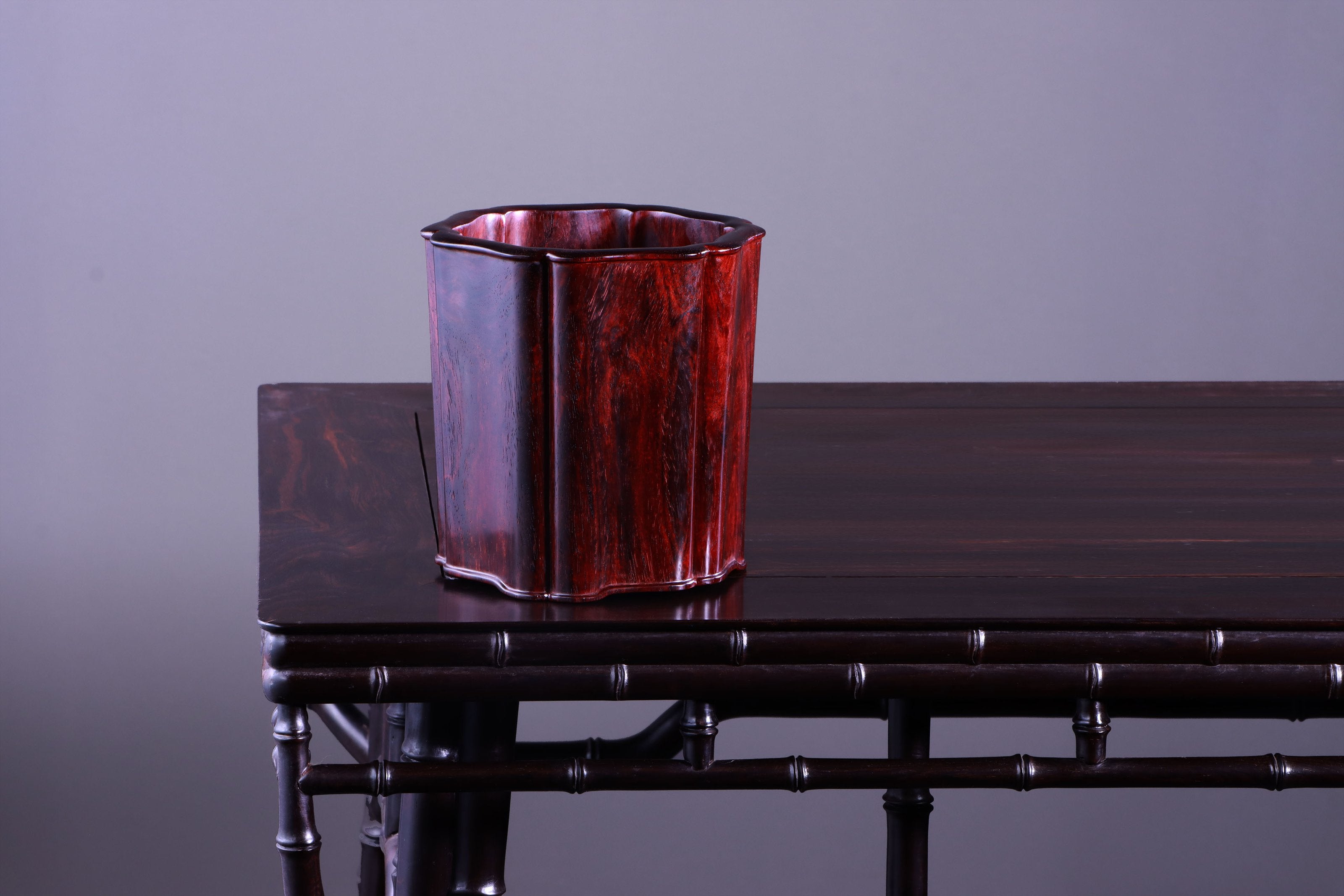 印度小葉紫檀菱花口筆筒