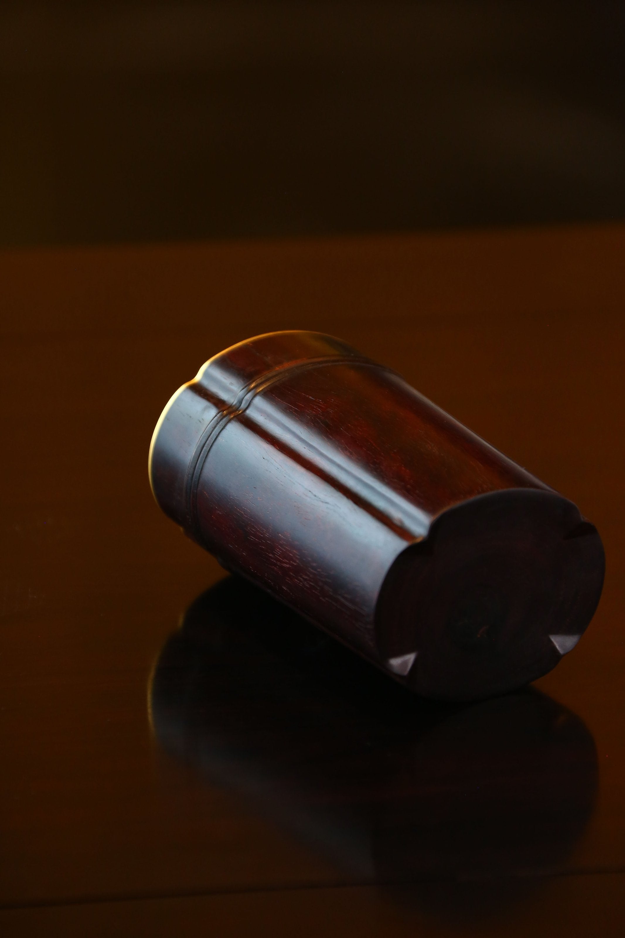 小叶紫檀海棠形茶叶罐