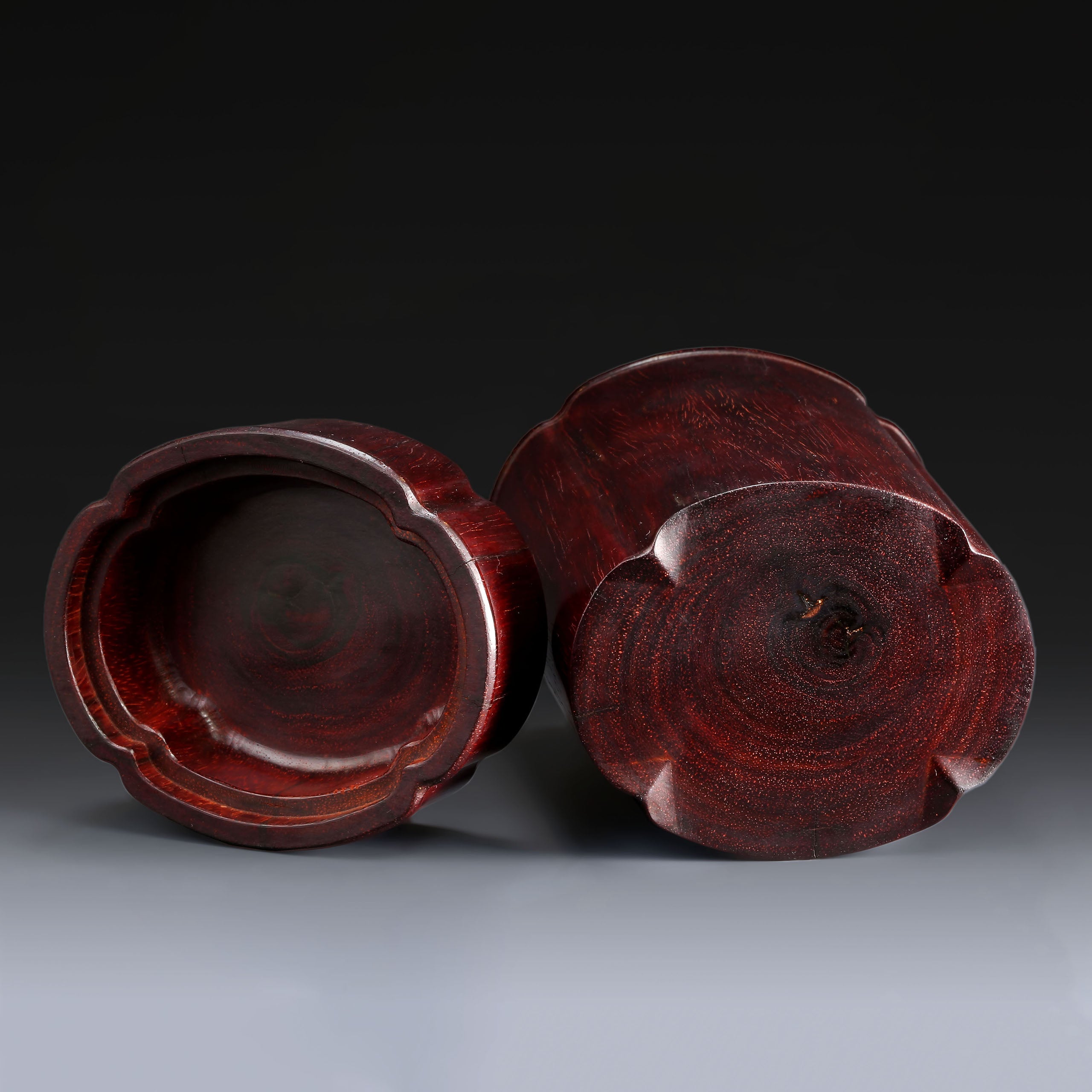 小叶紫檀海棠形茶叶罐