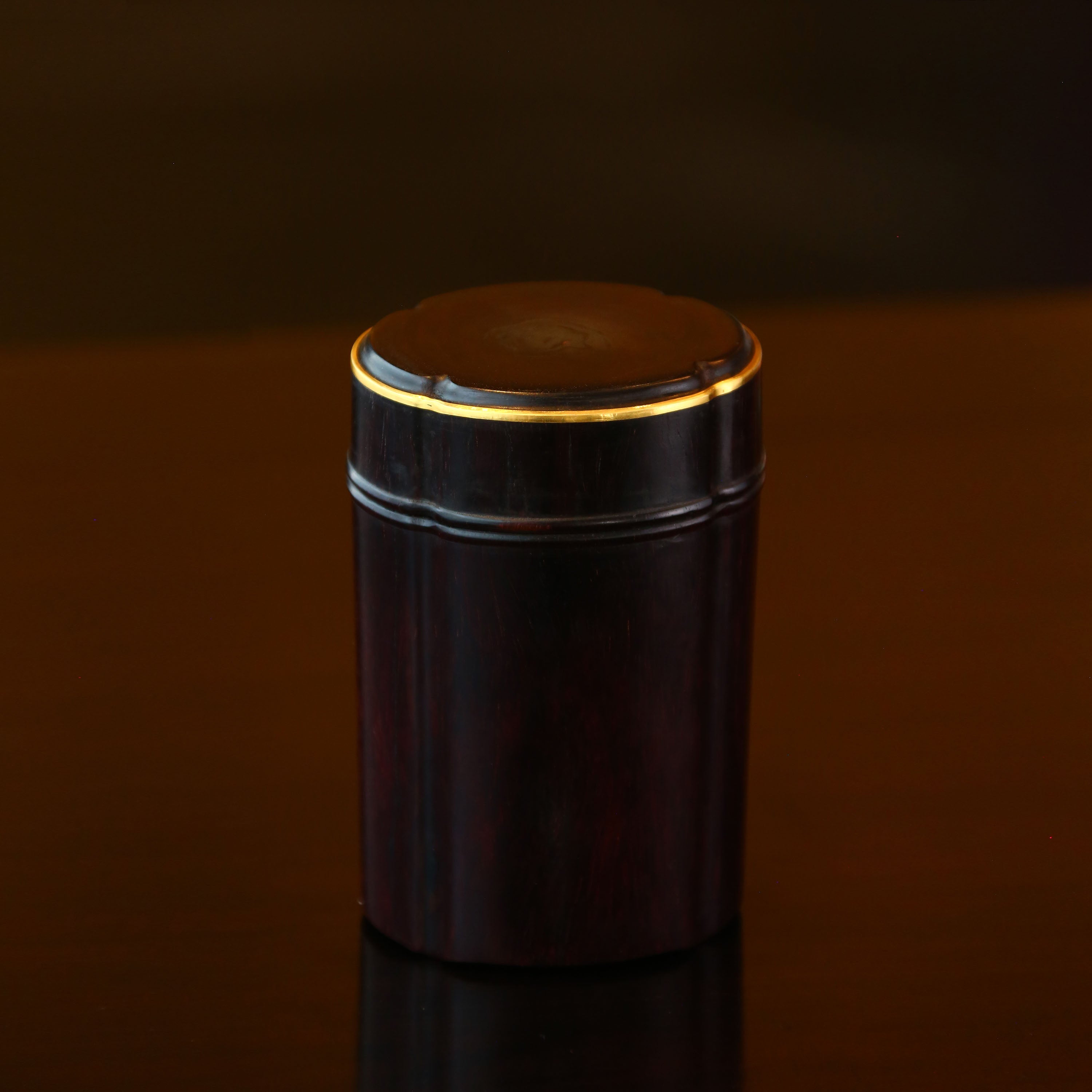 小叶紫檀海棠形茶叶罐