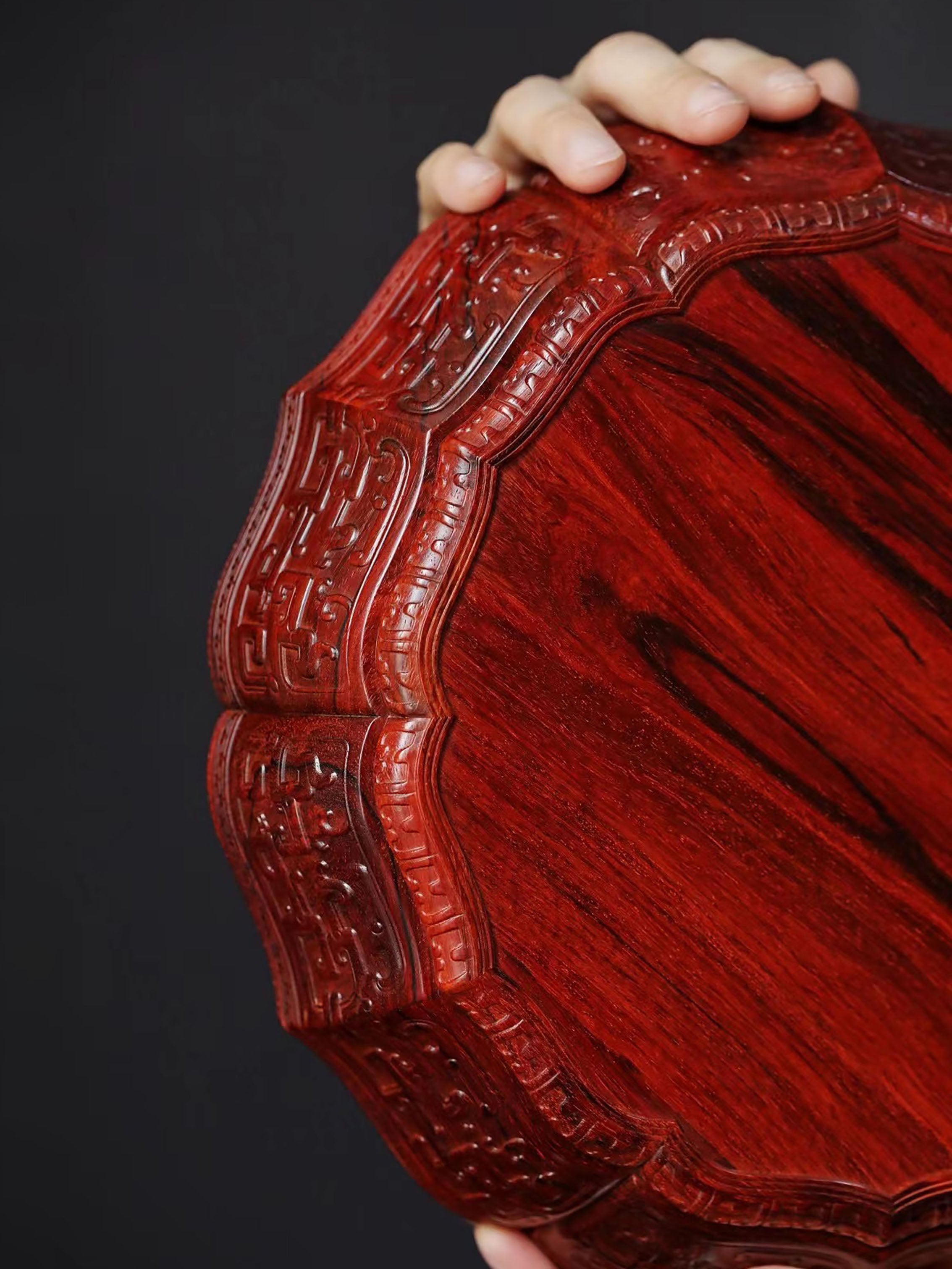 小叶紫檀雕万寿葵口十二角果盒