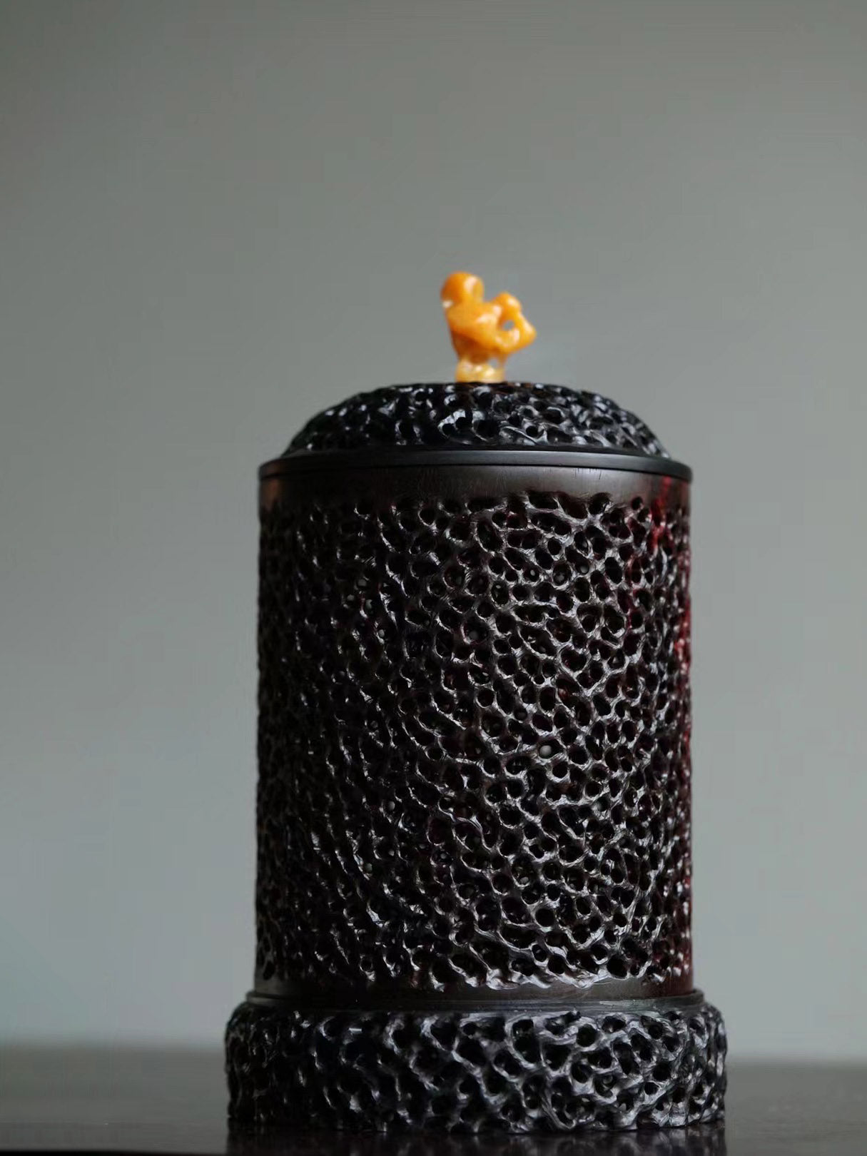 小叶紫檀盘根香炉