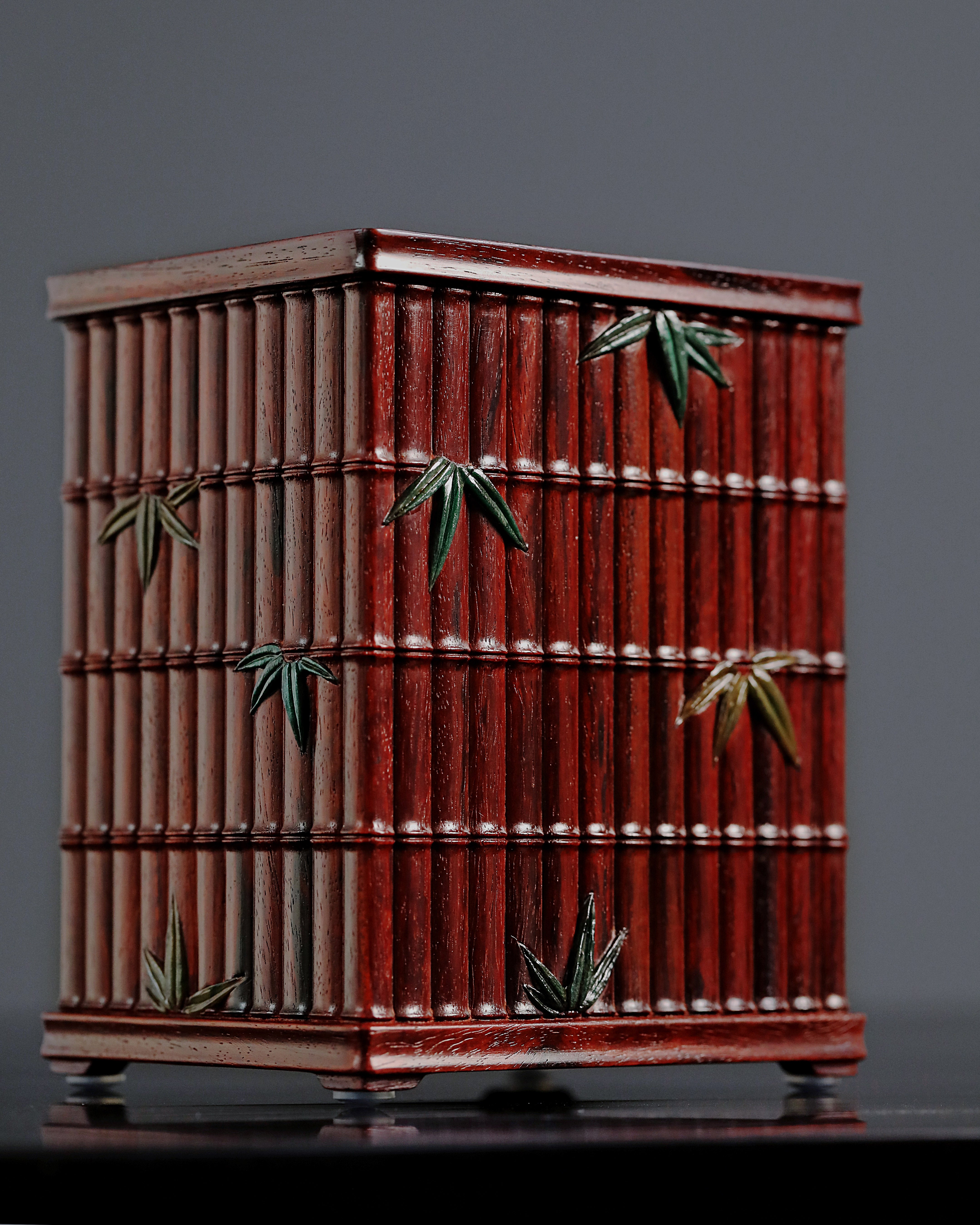 小叶紫檀百宝嵌笔筒