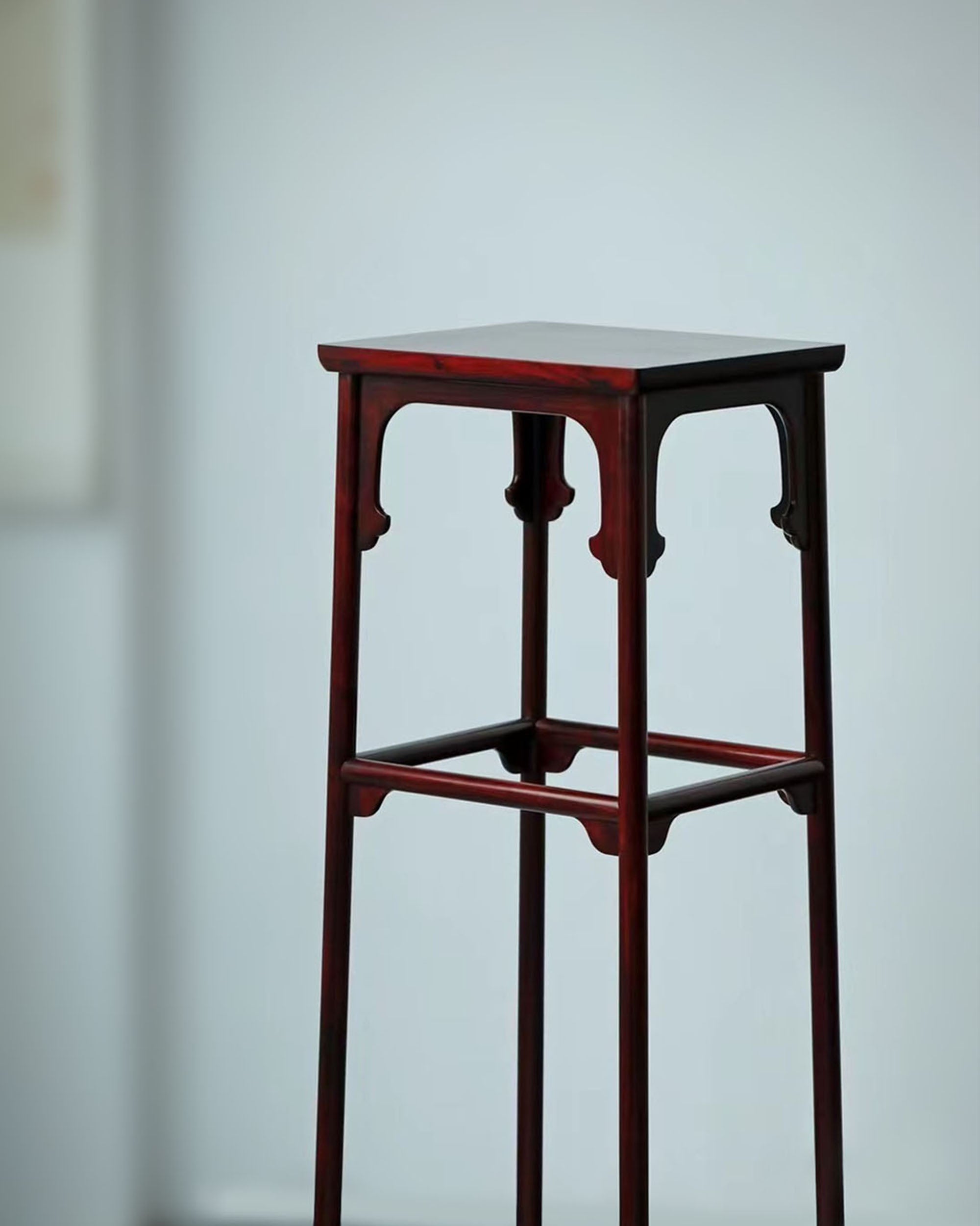 宋徽宗听琴图高足香几