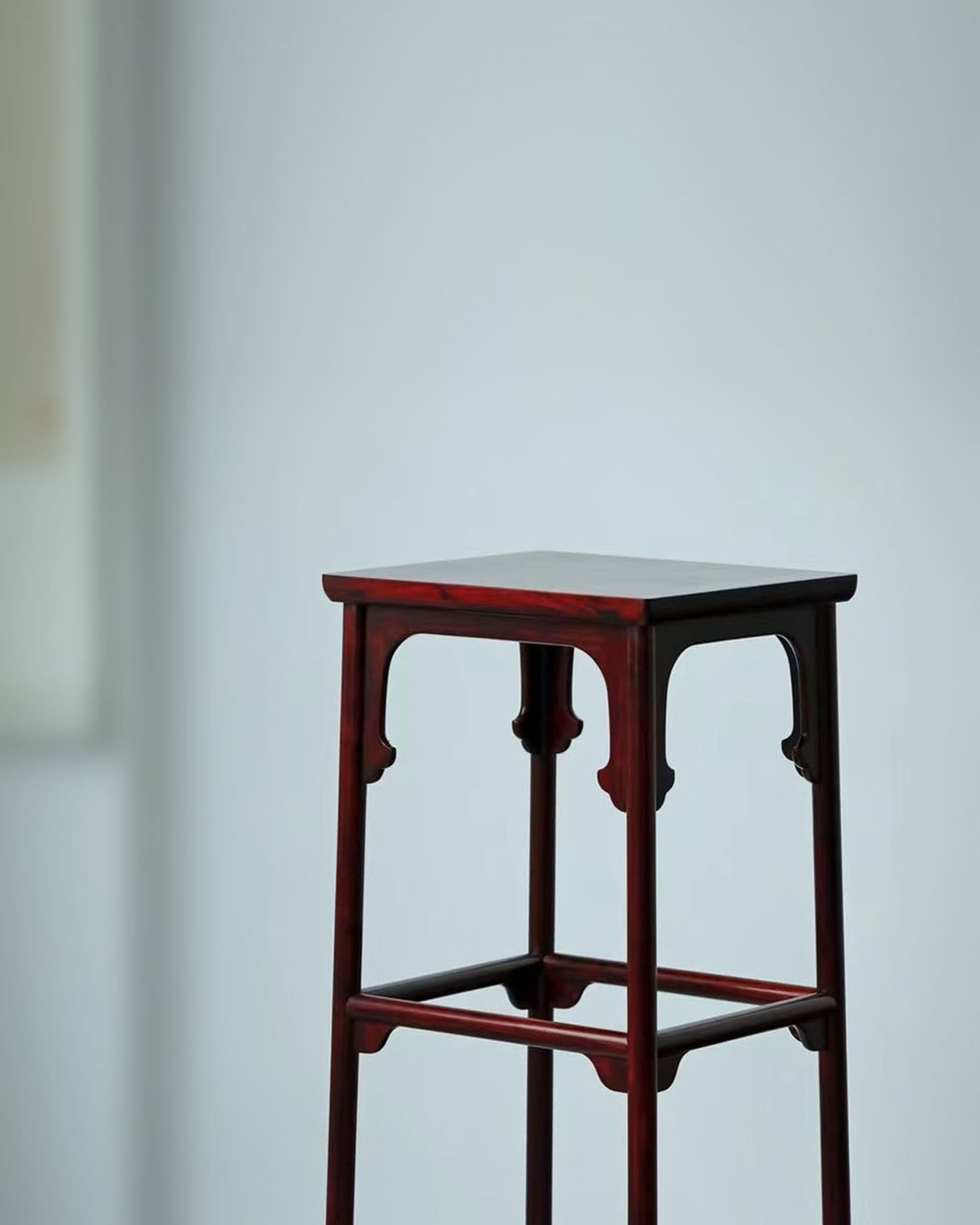 宋徽宗听琴图高足香几